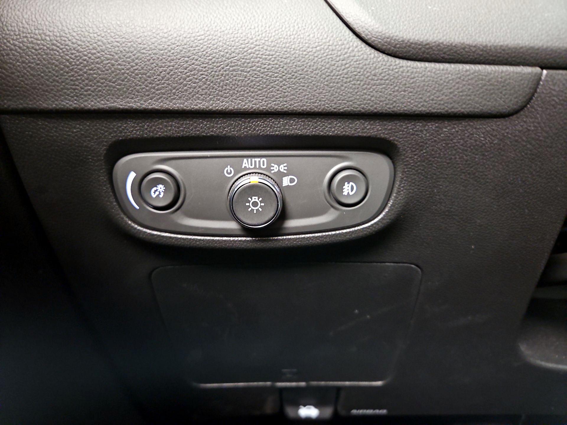 Thumbnail: 2021 Buick Encore GX - 13