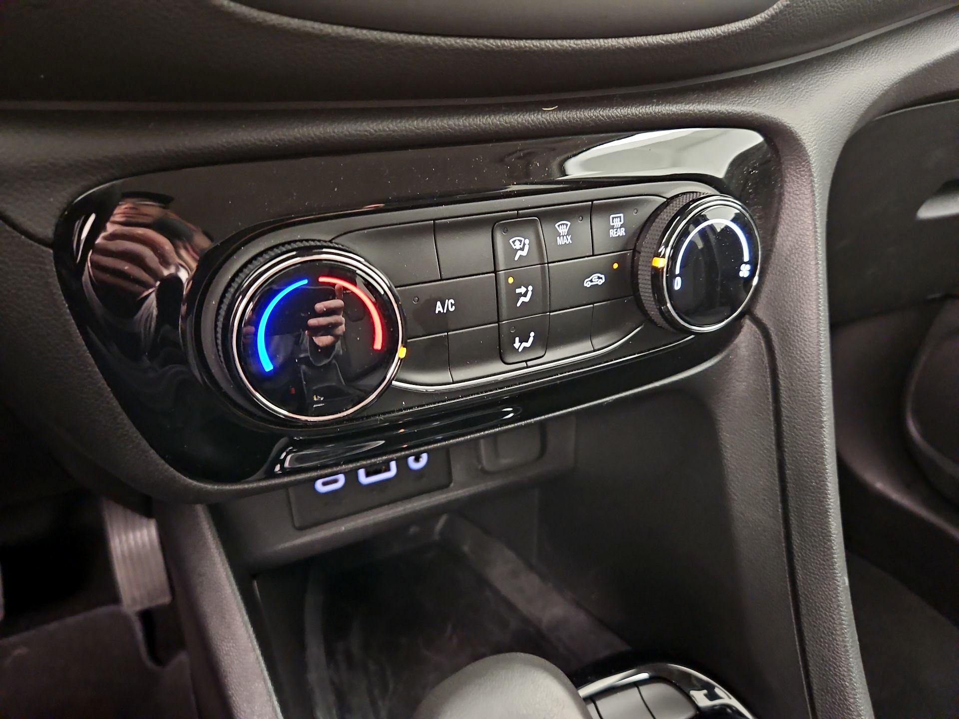Thumbnail: 2021 Buick Encore GX - 16