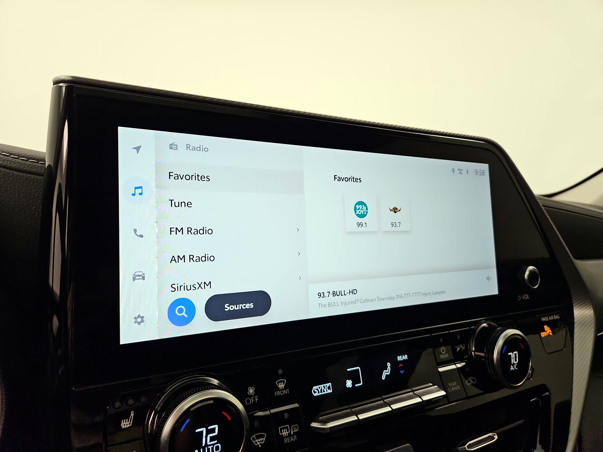 Thumbnail: 2023 Toyota Highlander - 16