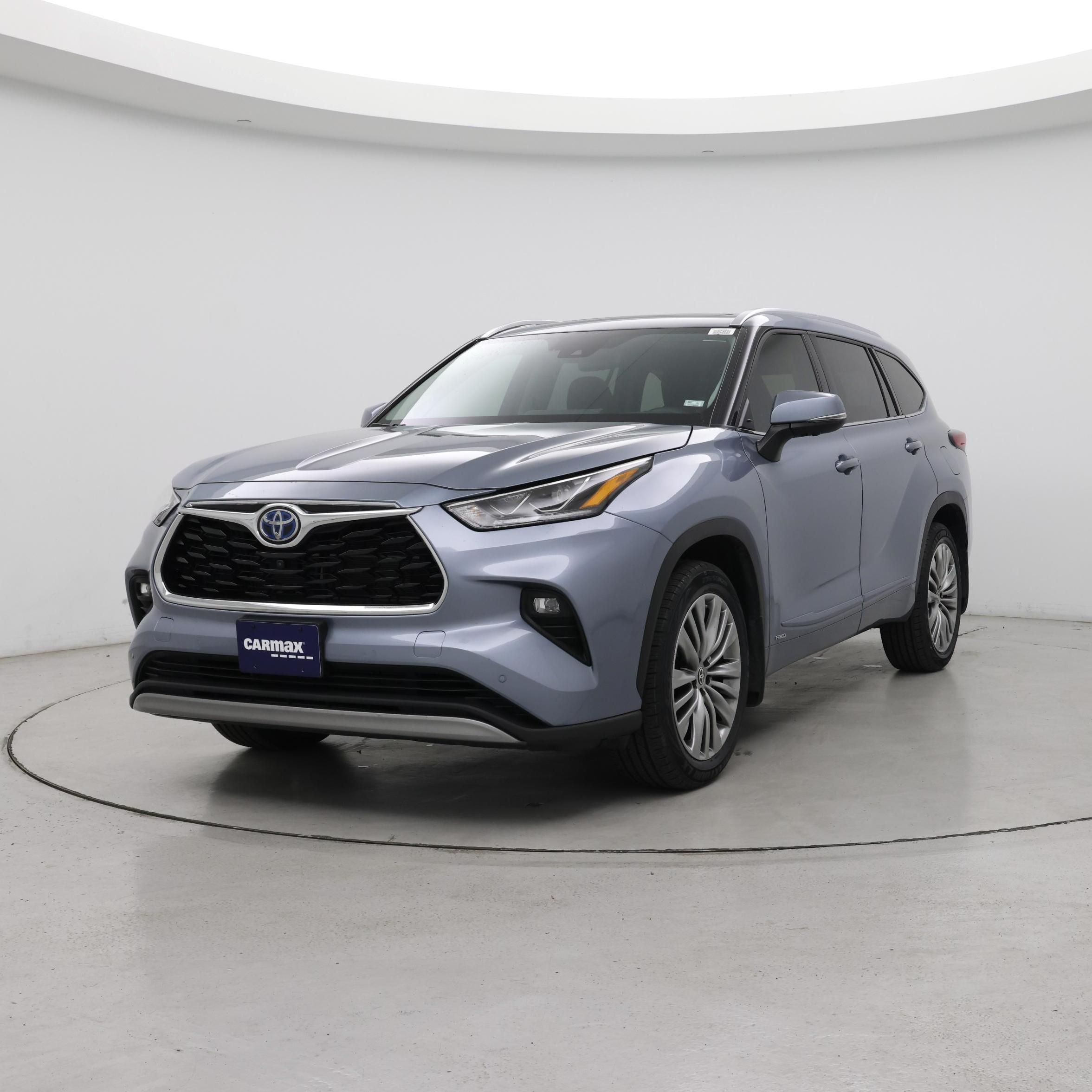 Thumbnail: 2023 Toyota Highlander - 4