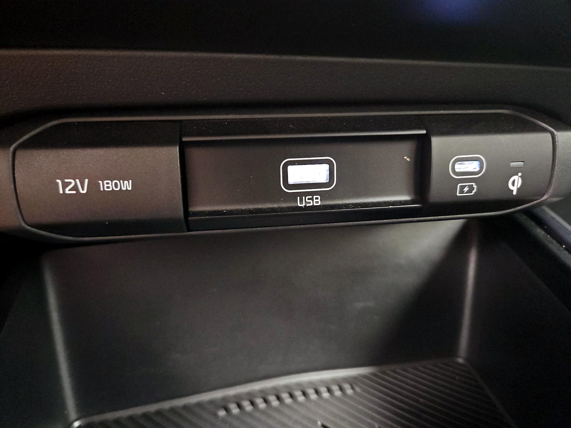 Thumbnail: 2024 Kia Niro - 19