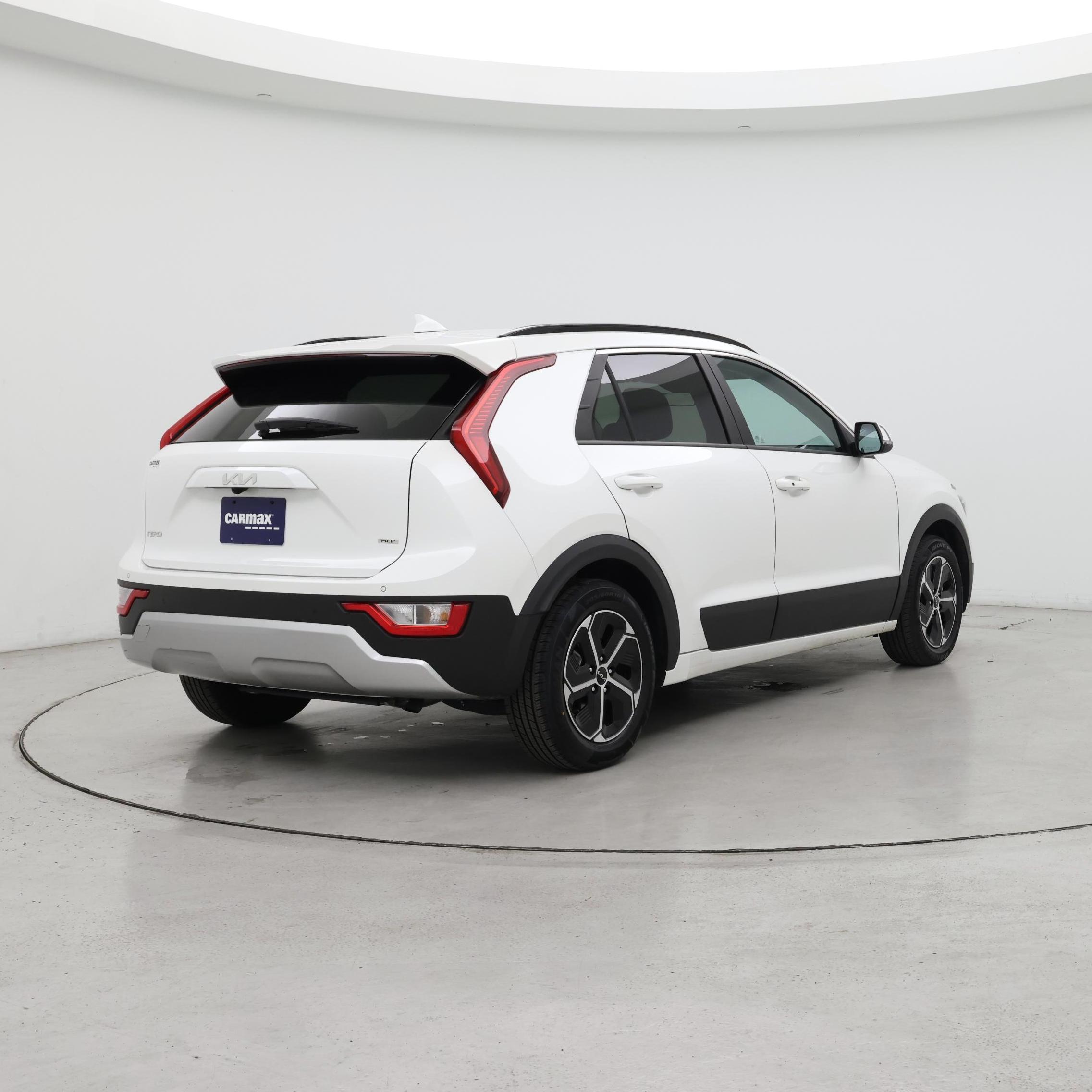 Thumbnail: 2024 Kia Niro - 8