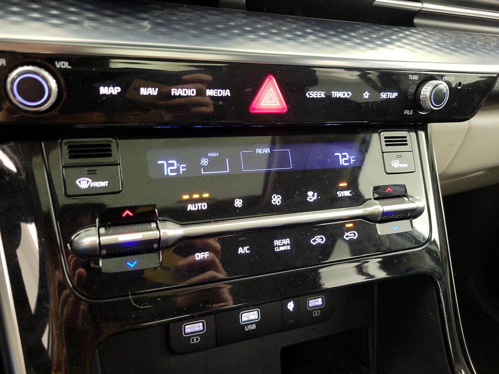2022 Kia Carnival SX Prestige - Photo 18