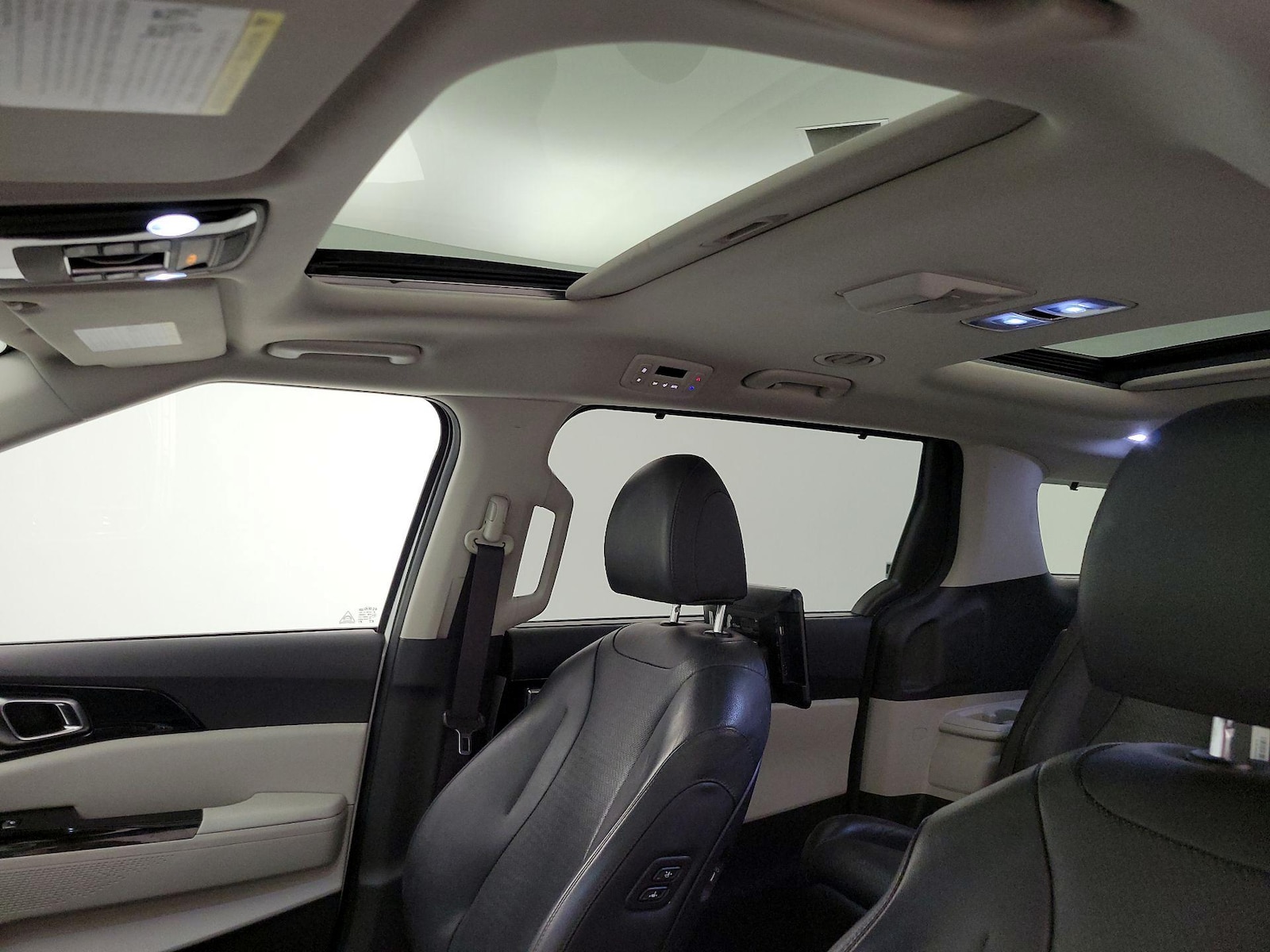 2022 Kia Carnival SX Prestige - Photo 21