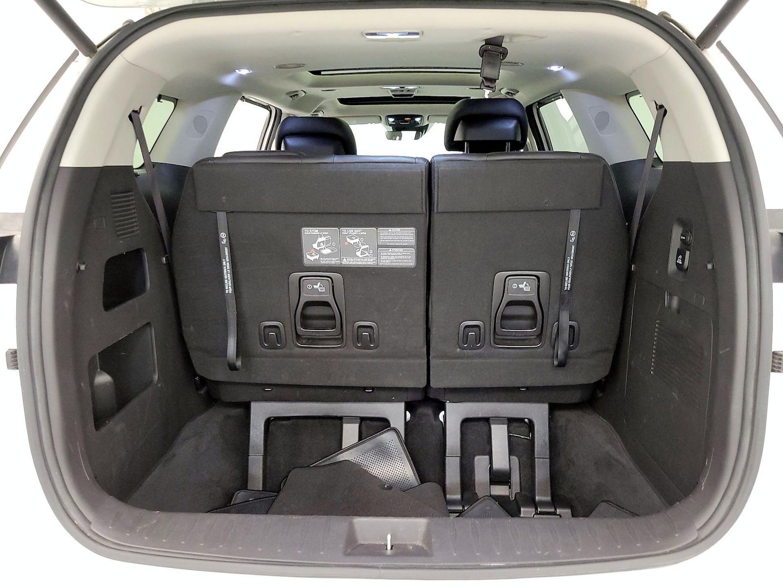 2022 Kia Carnival SX Prestige - Photo 24