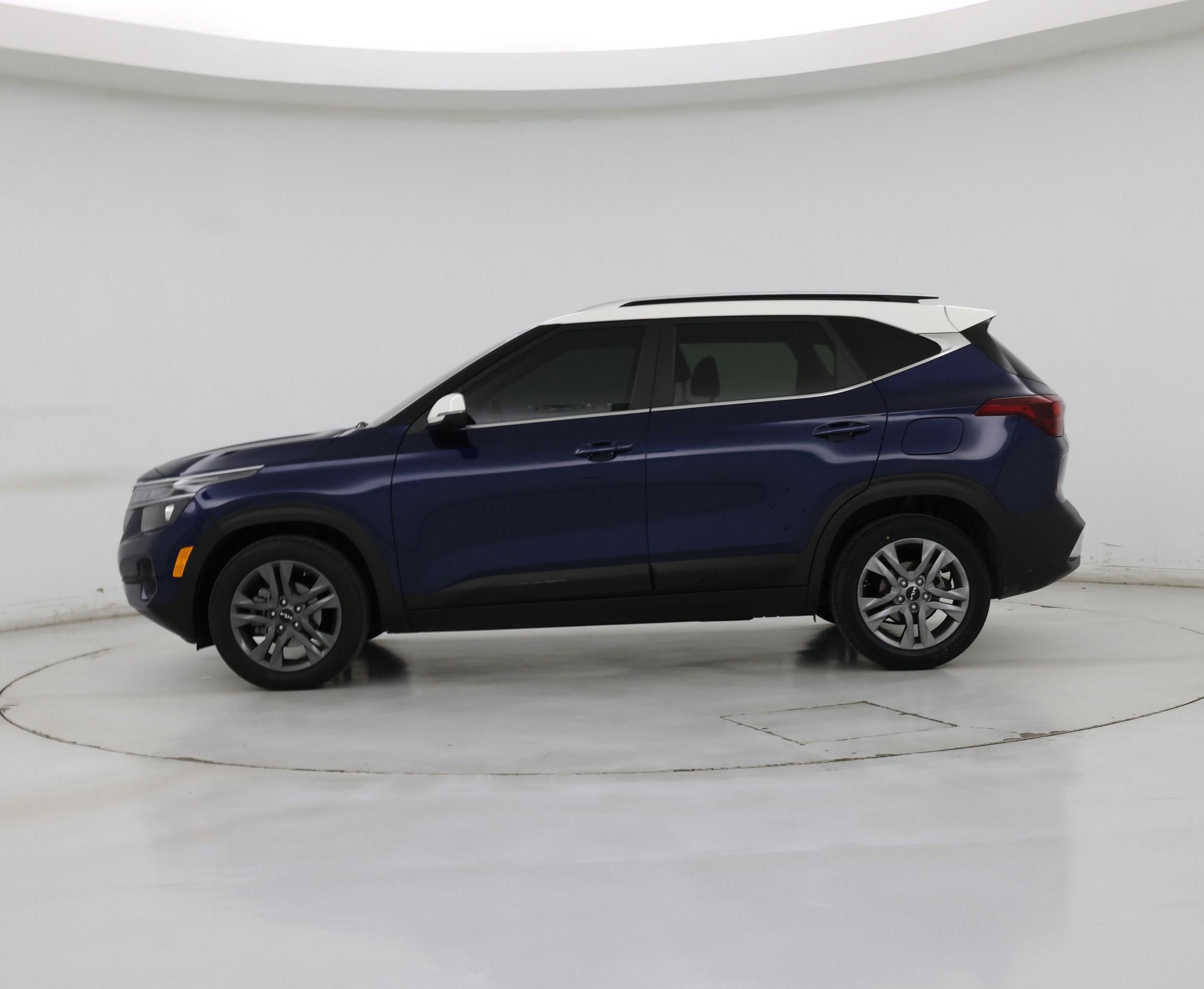 Thumbnail: 2023 Kia Seltos - 3