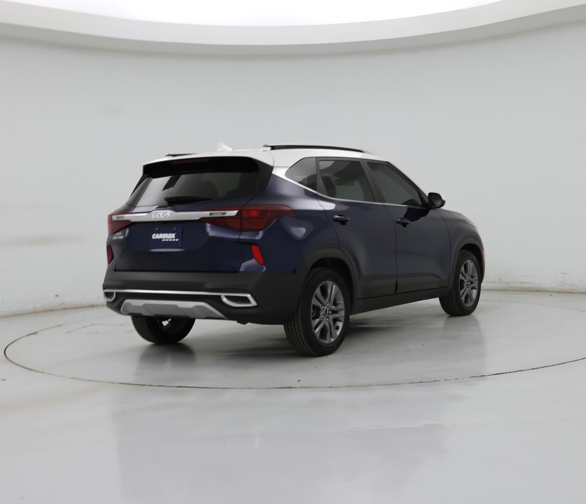 Thumbnail: 2023 Kia Seltos - 8