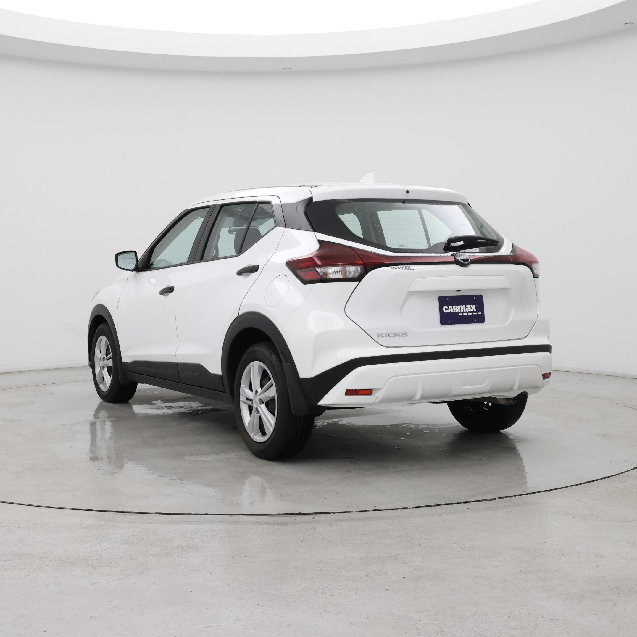 Thumbnail: 2025 Nissan Kicks - 2