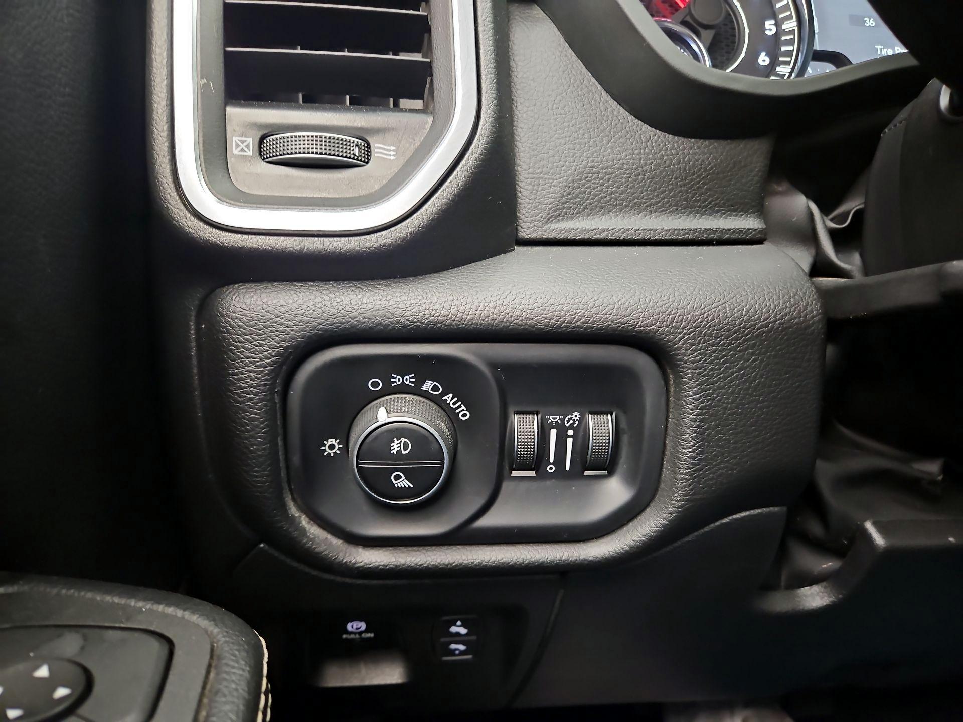 Thumbnail: 2025 RAM 1500 - 13