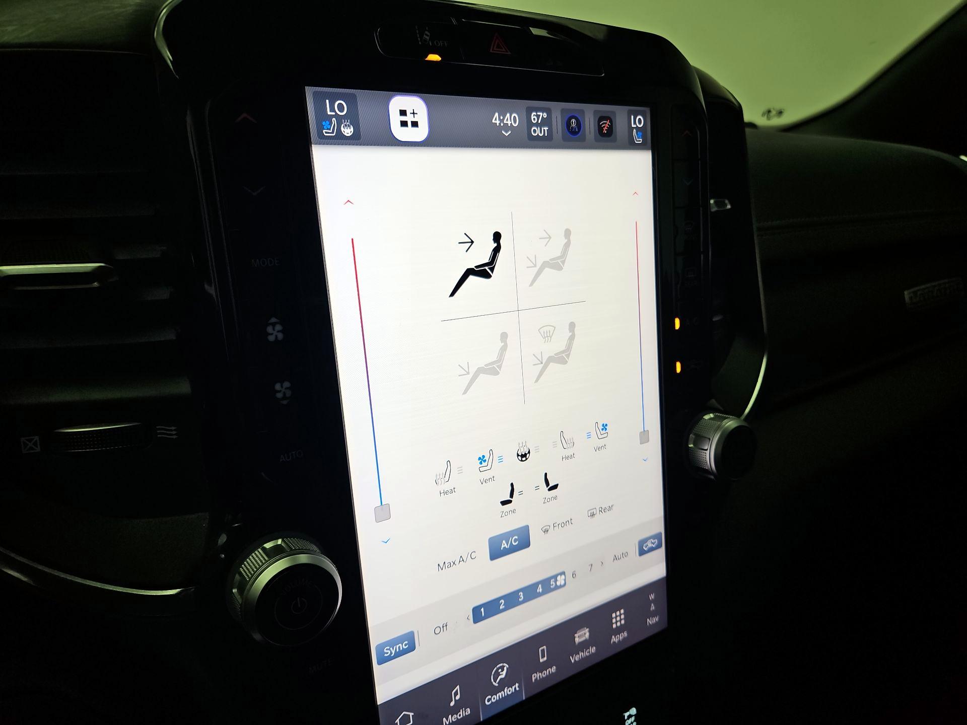 Thumbnail: 2025 RAM 1500 - 17