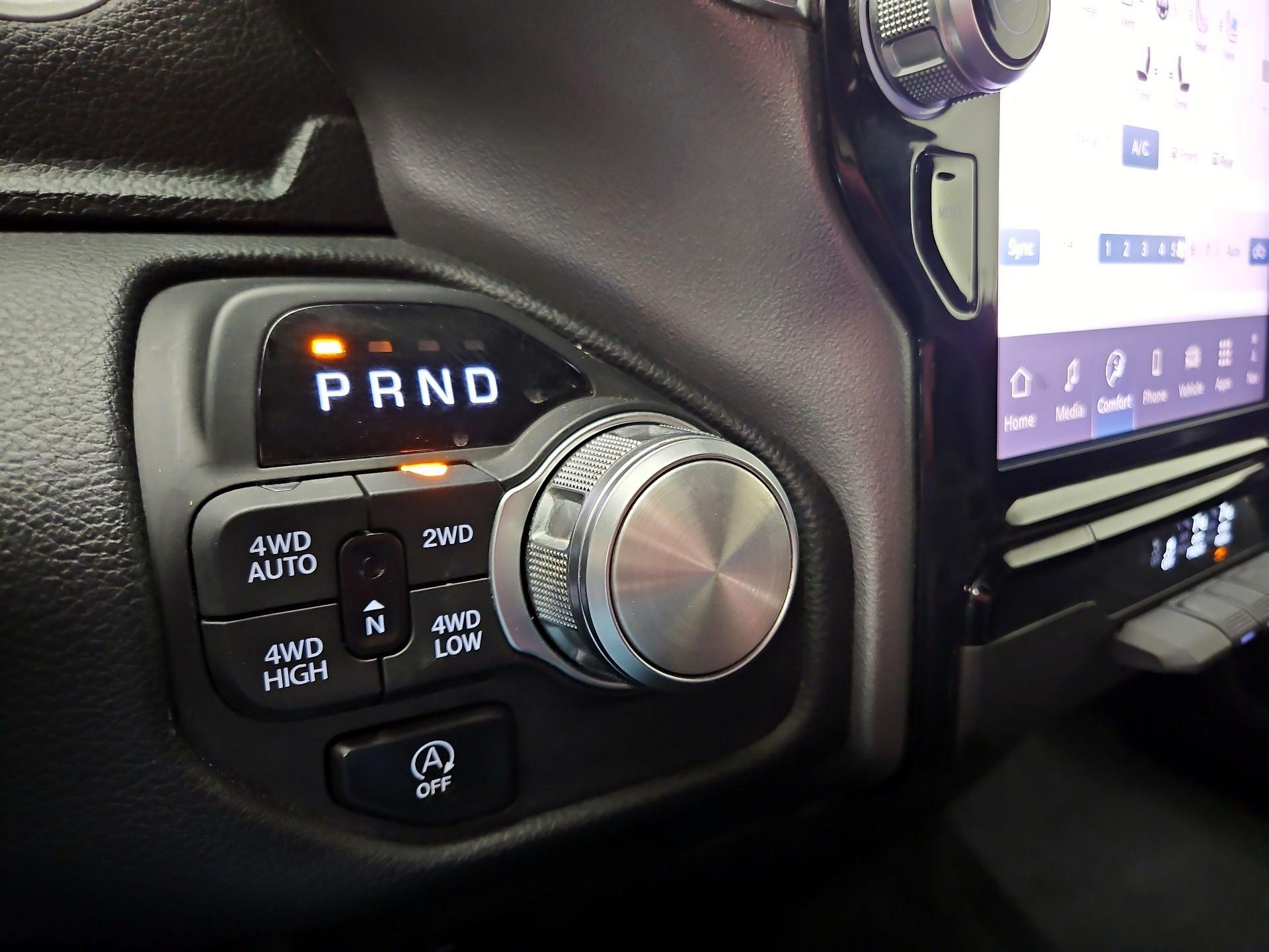 Thumbnail: 2025 RAM 1500 - 18