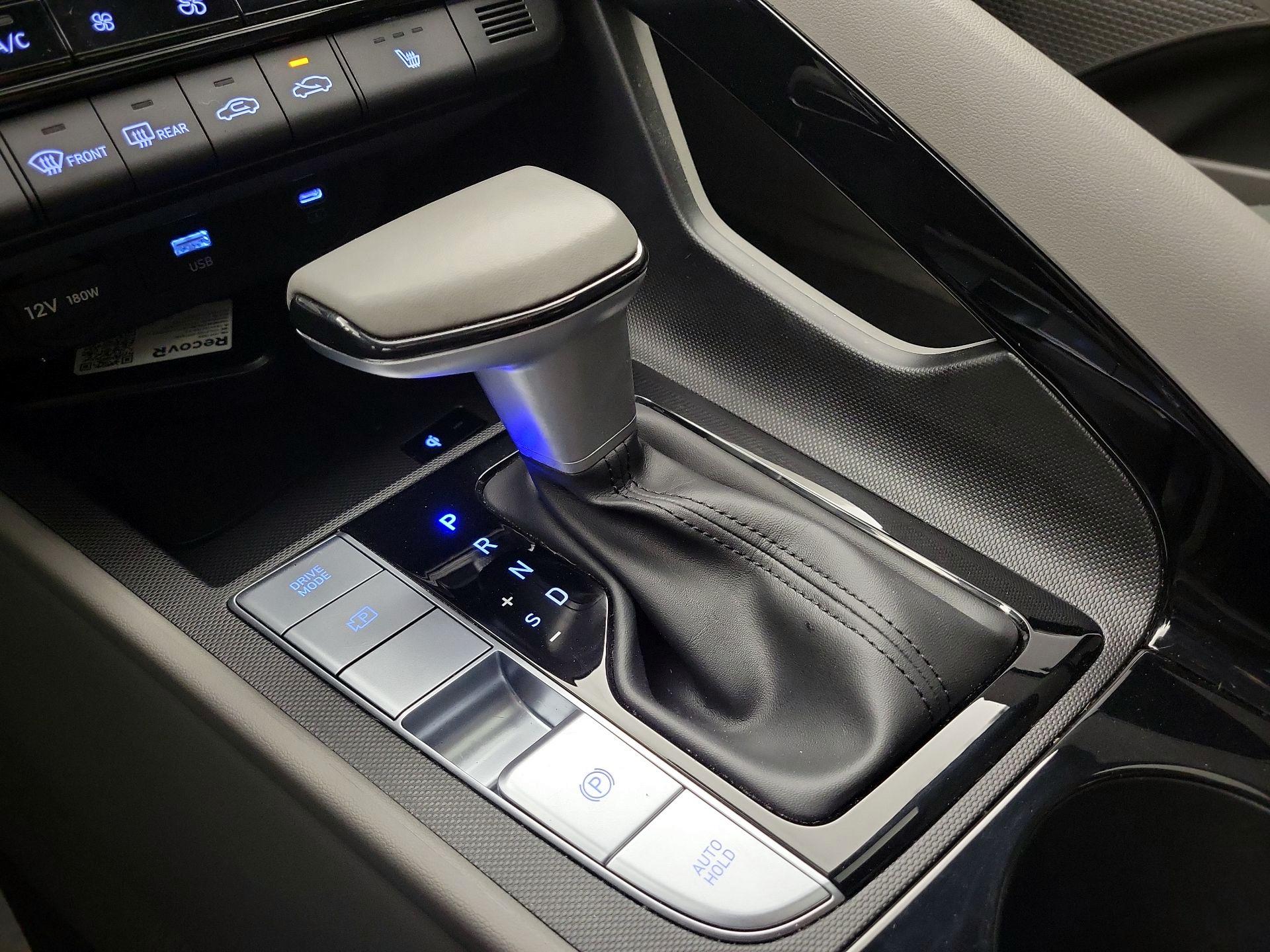Thumbnail: 2025 Hyundai Elantra - 18