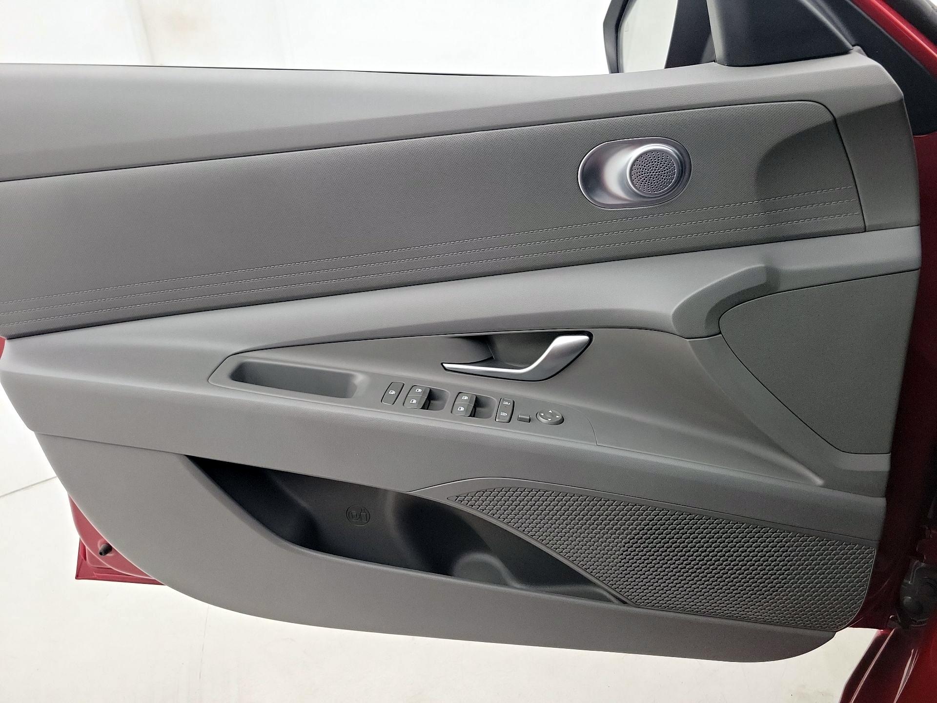 Thumbnail: 2024 Hyundai Elantra - 12