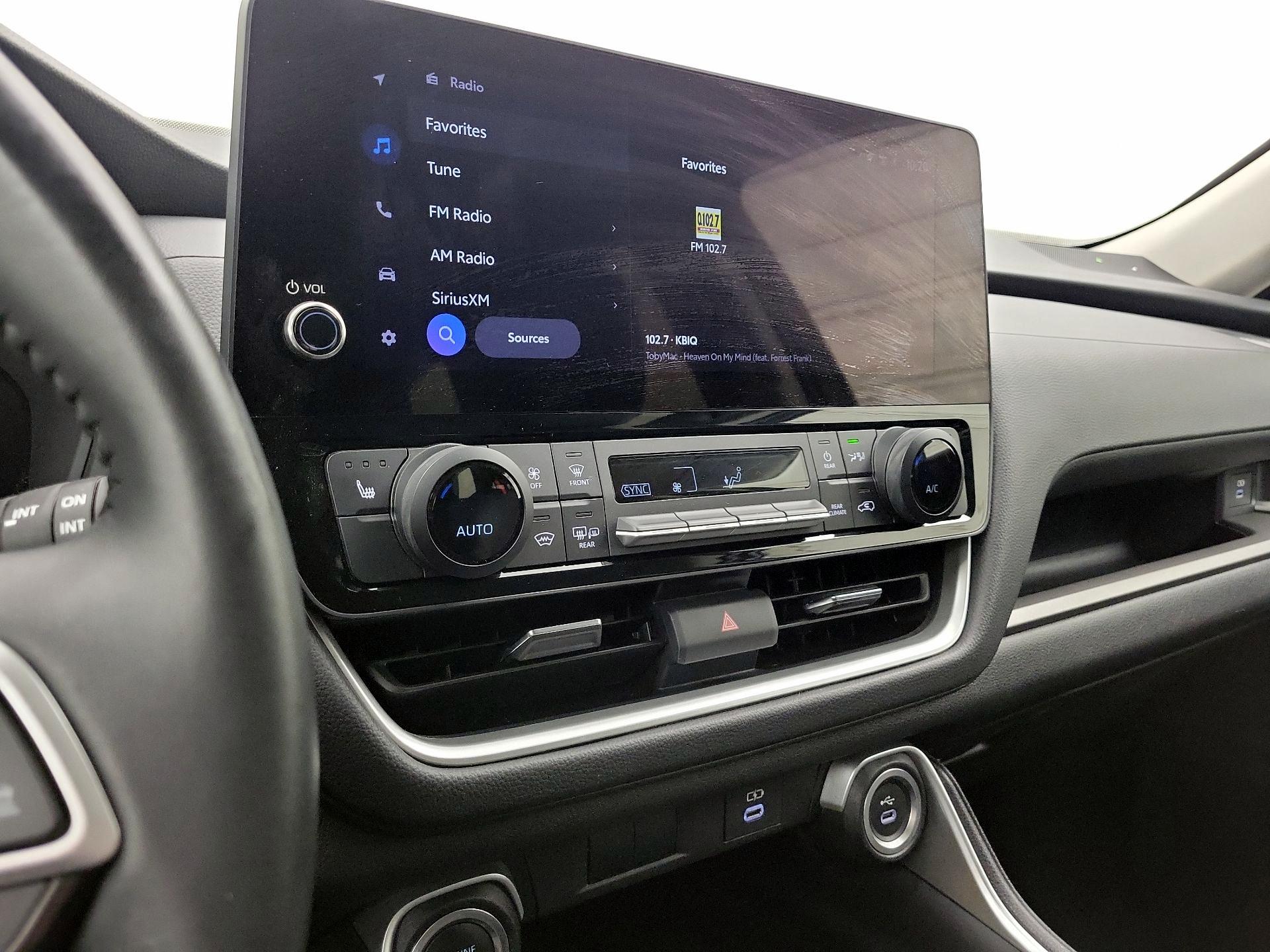 Thumbnail: 2025 Toyota Grand Highlander - 16