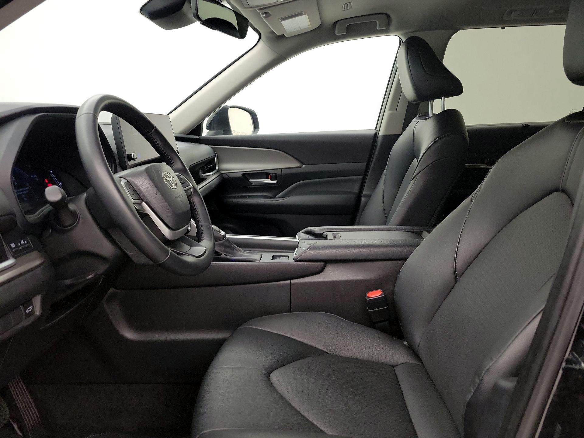 Thumbnail: 2025 Toyota Grand Highlander - 11