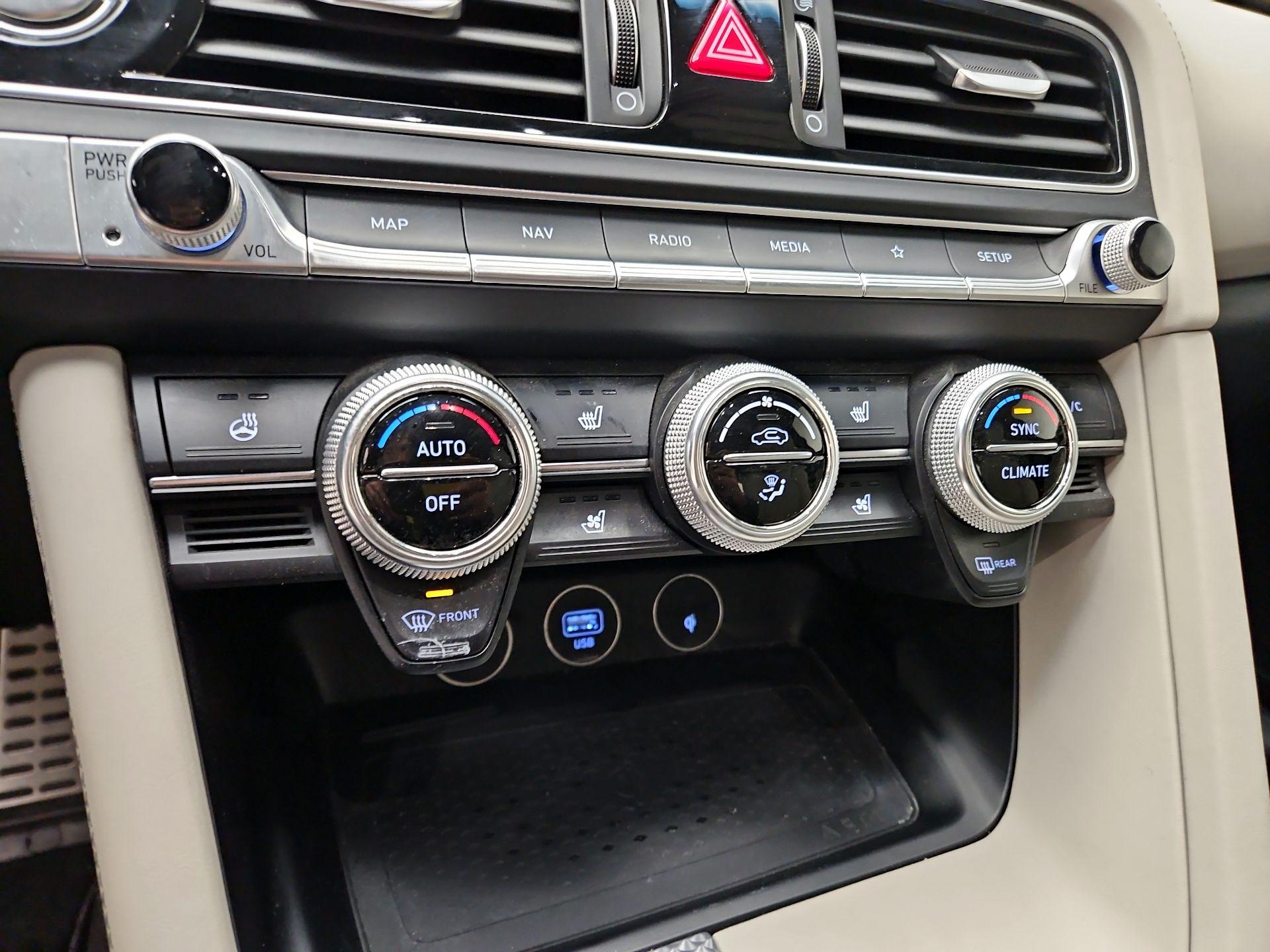 Thumbnail: 2022 Genesis G70 - 17