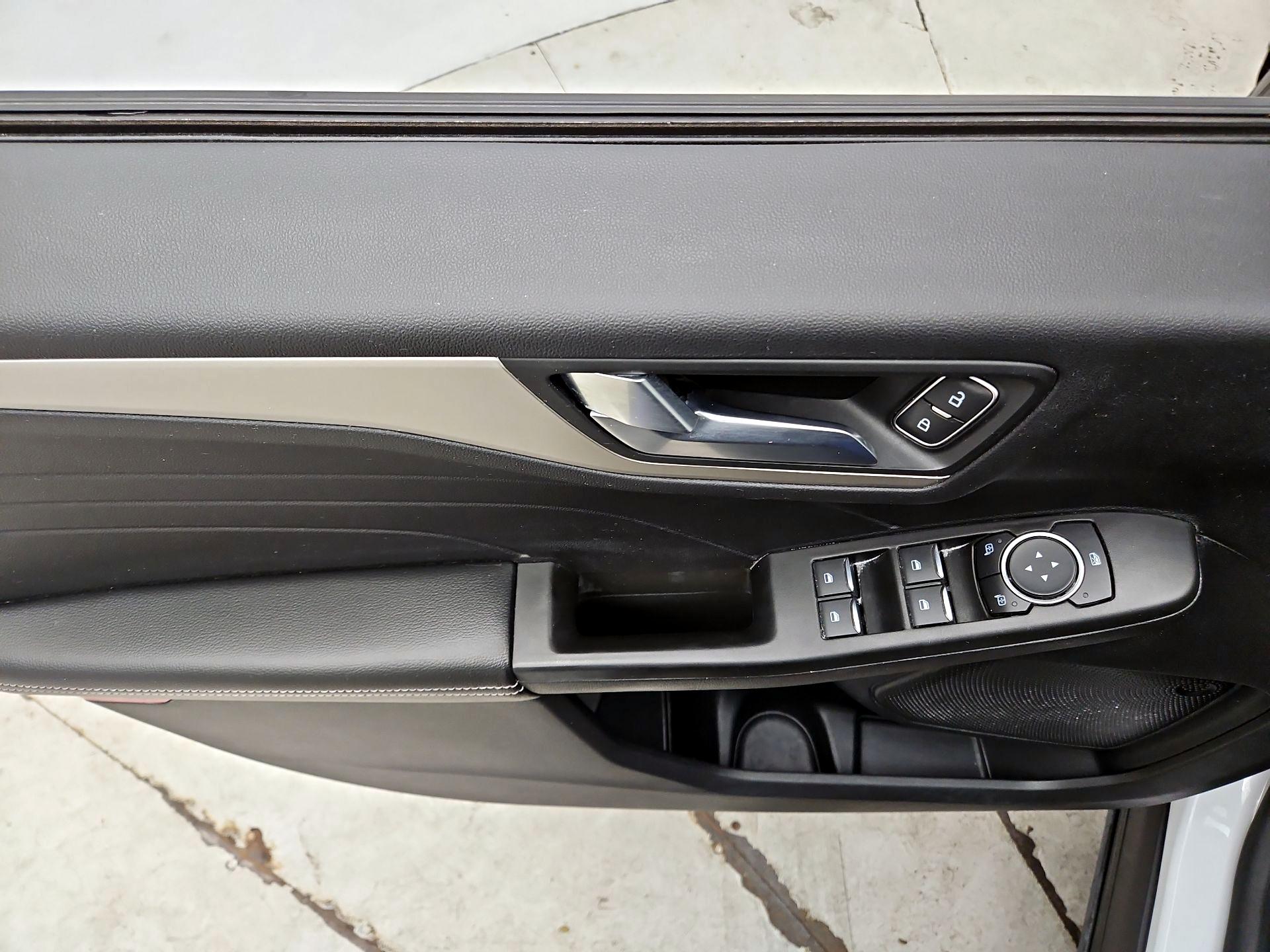 Thumbnail: 2021 Ford Escape - 12