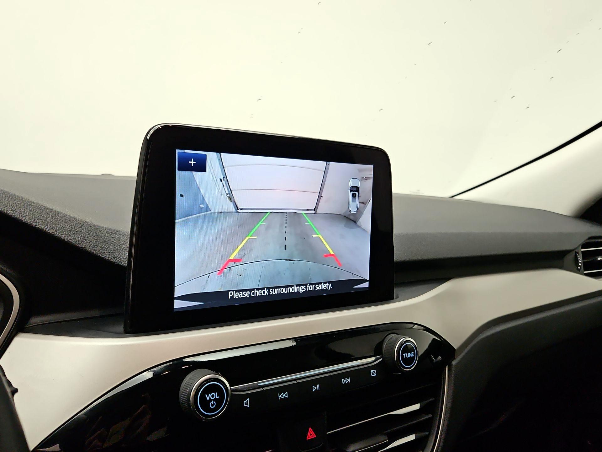 Thumbnail: 2021 Ford Escape - 15