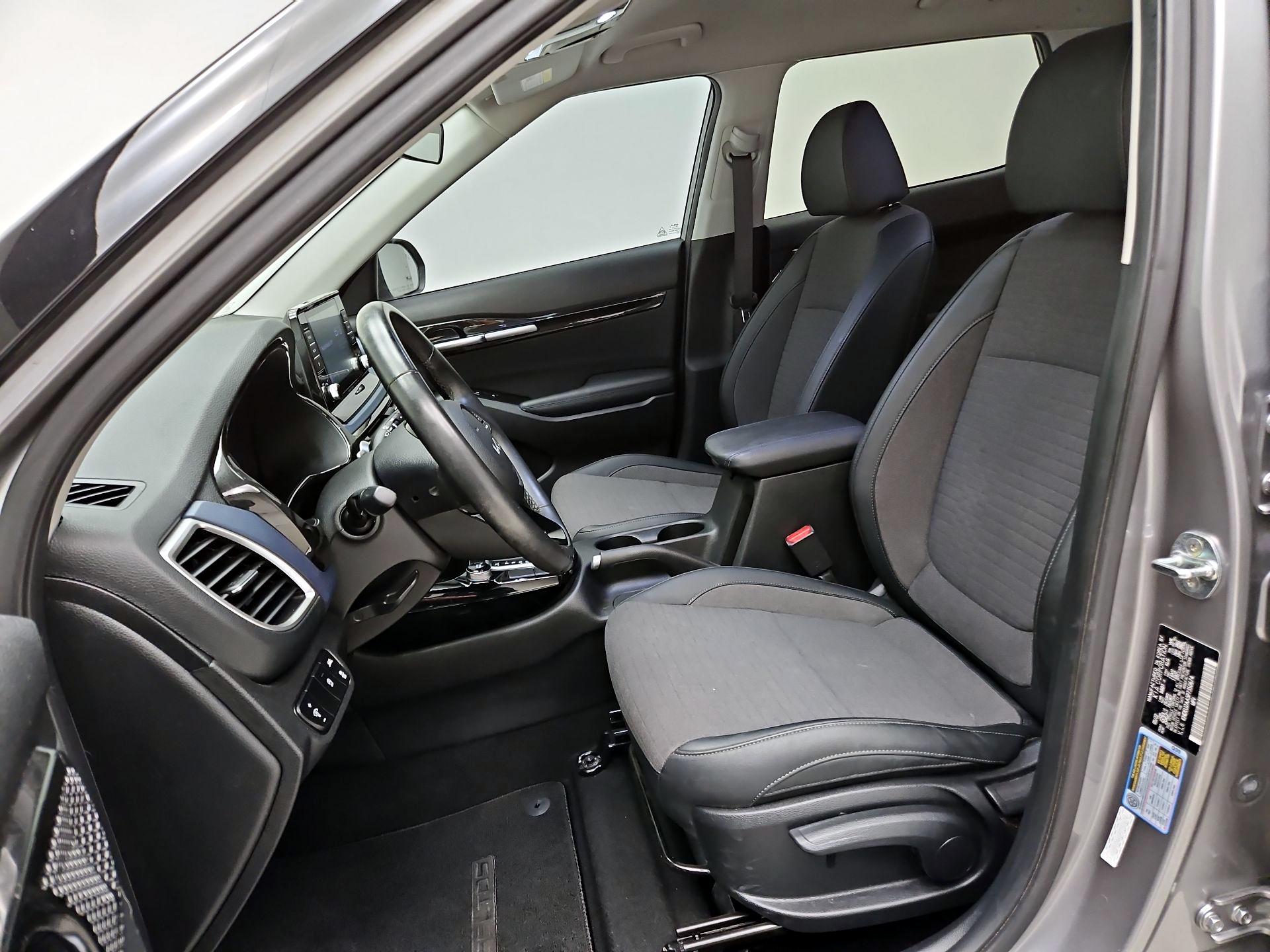 Thumbnail: 2023 Kia Seltos - 11