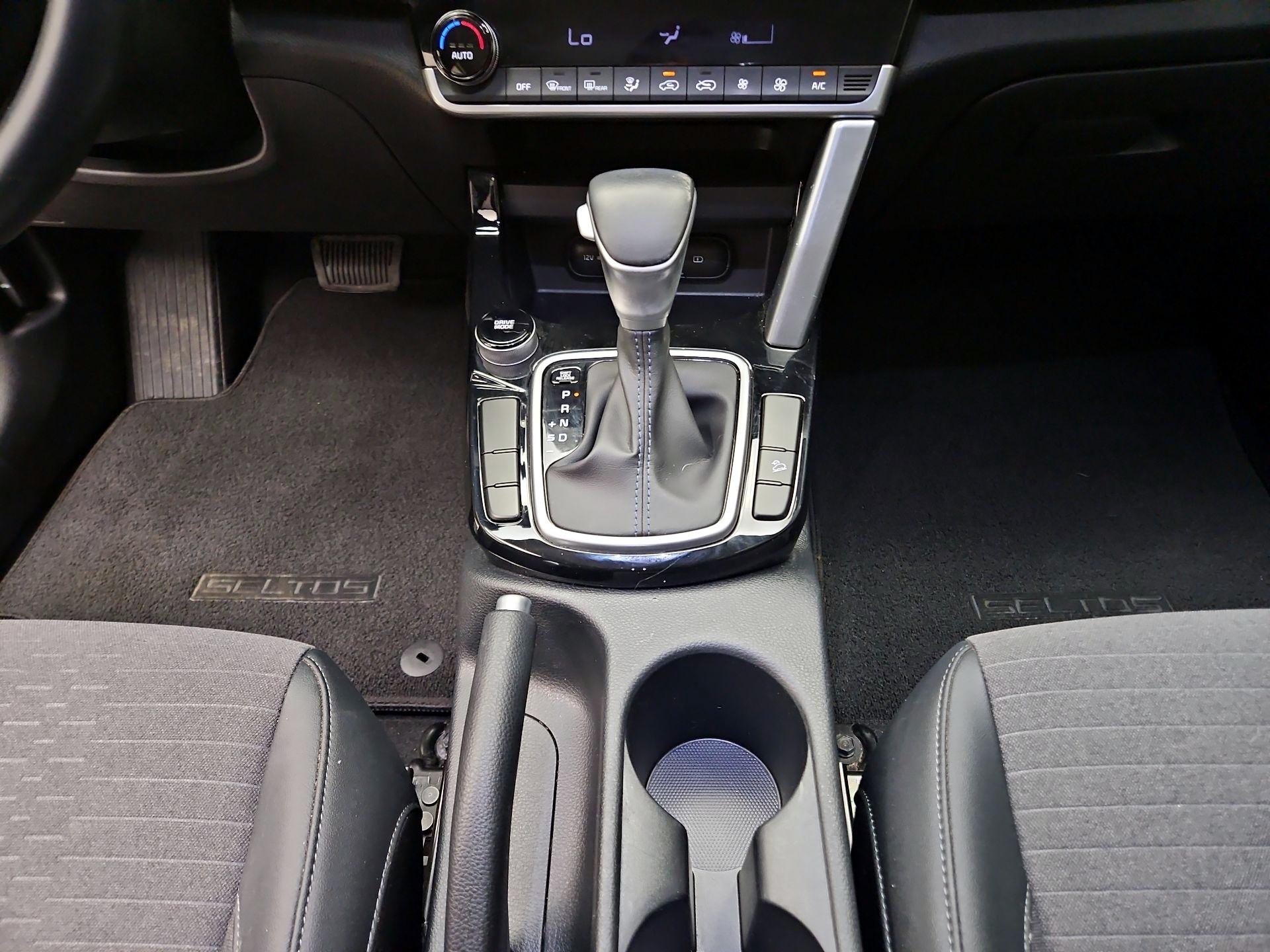 Thumbnail: 2023 Kia Seltos - 17