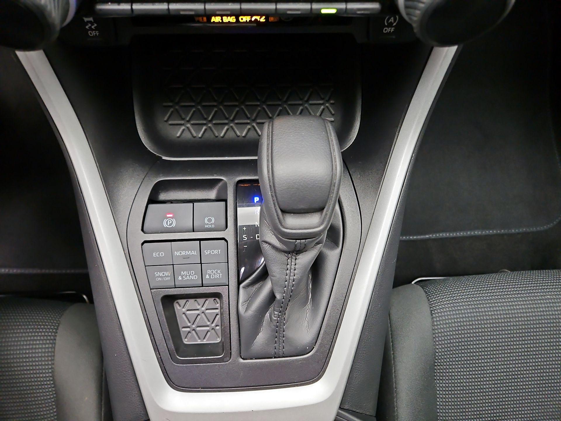 Thumbnail: 2025 Toyota RAV4 - 17