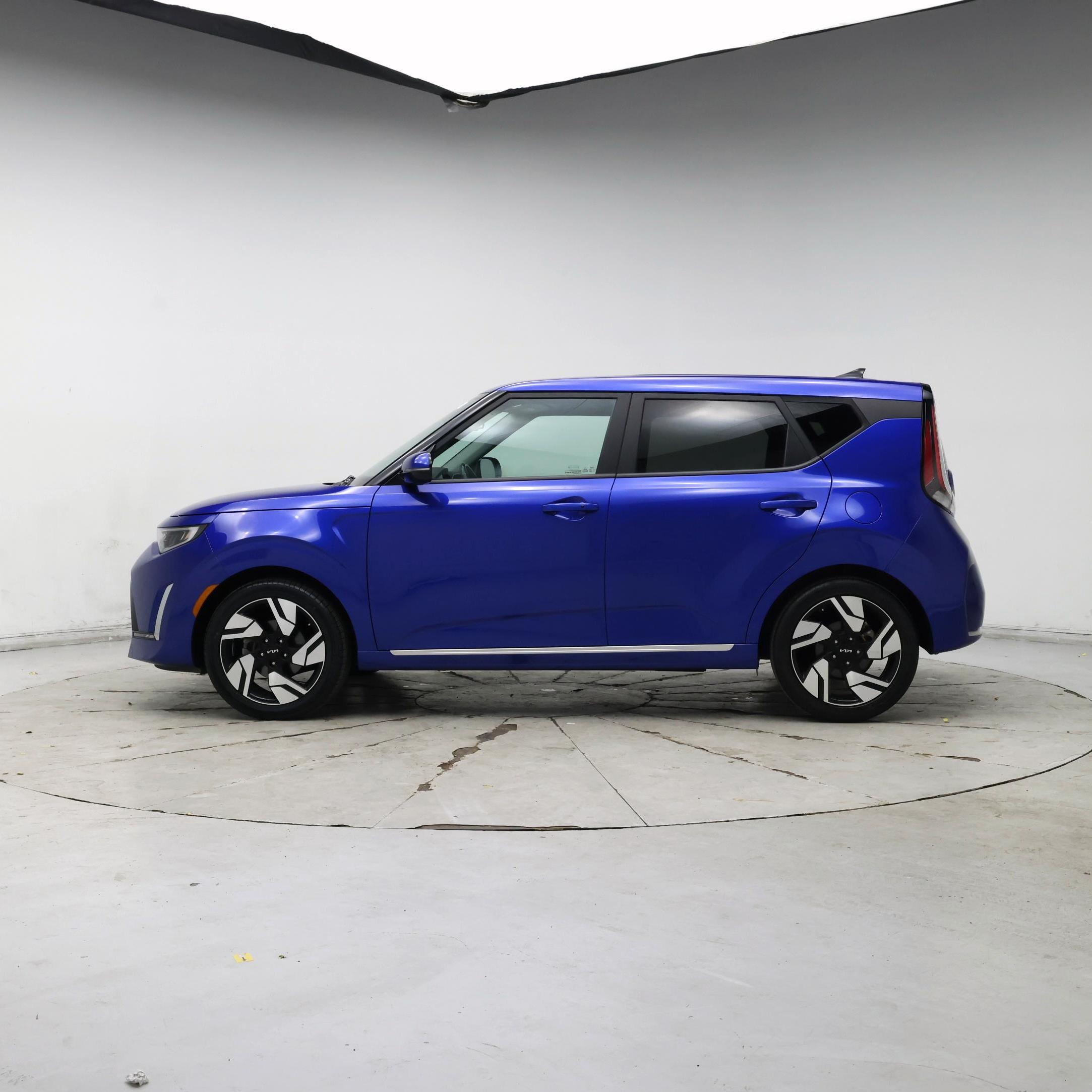 Thumbnail: 2023 Kia Soul - 3