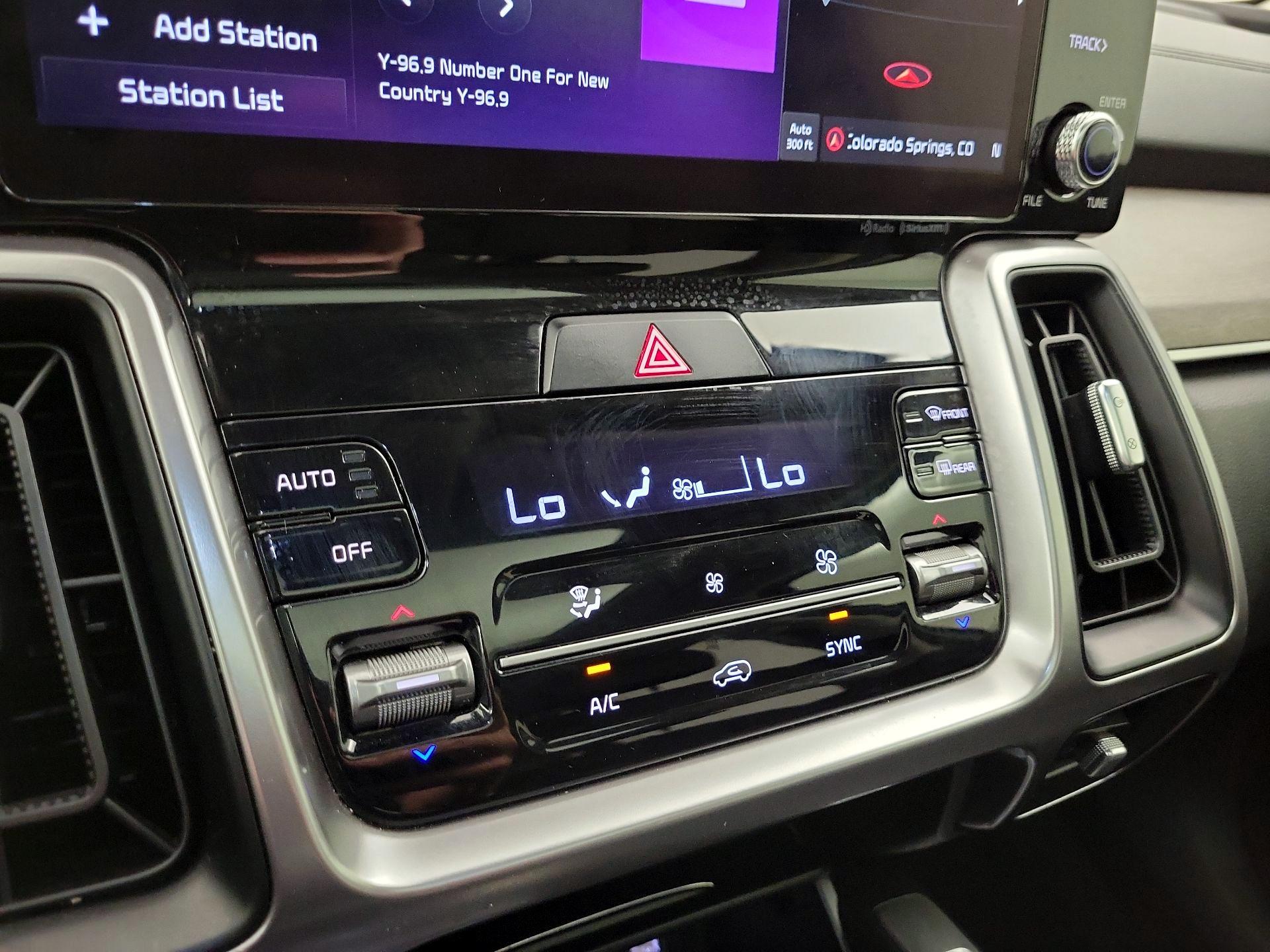 Thumbnail: 2023 Kia Sorento - 14