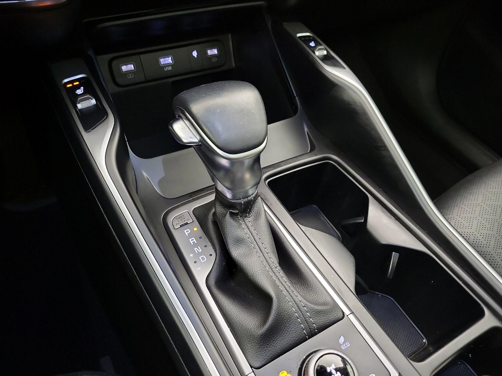 Thumbnail: 2023 Kia Sorento - 15