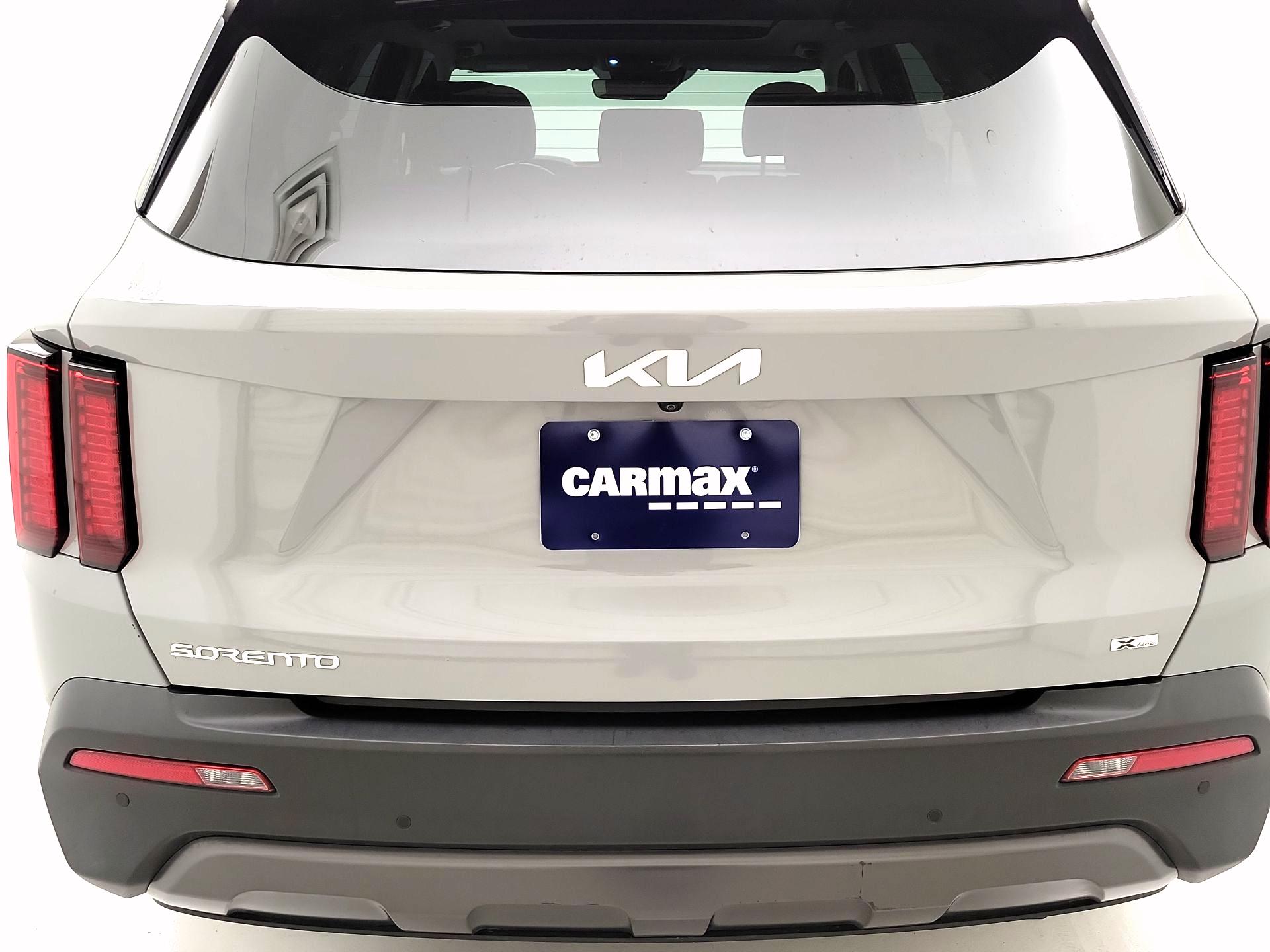 Thumbnail: 2023 Kia Sorento - 6