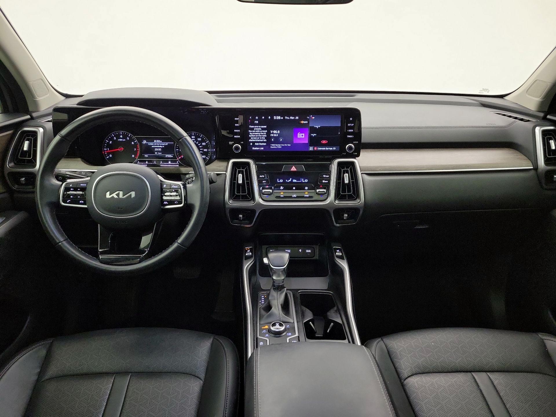 Thumbnail: 2023 Kia Sorento - 8