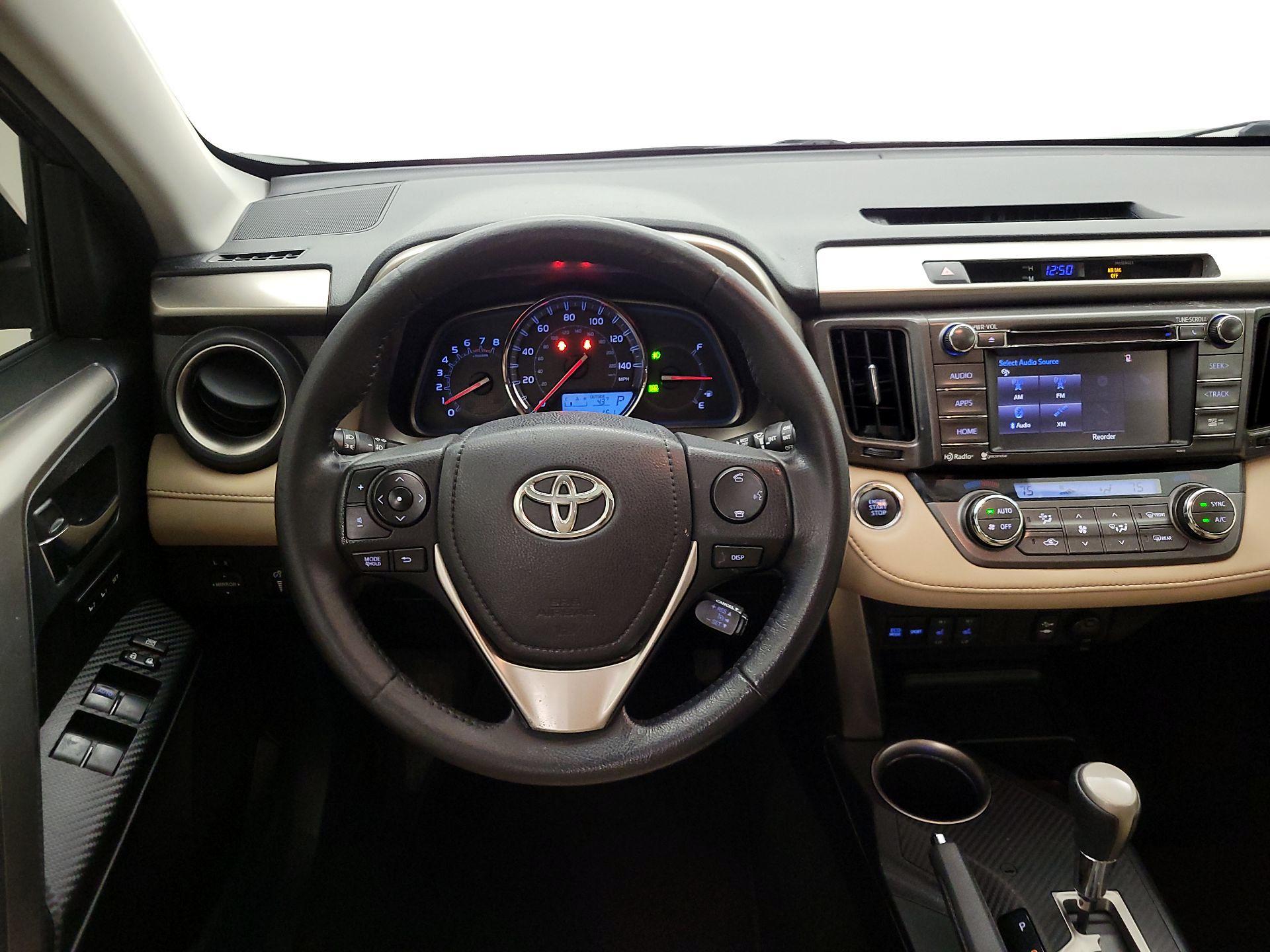 Thumbnail: 2014 Toyota RAV4 - 10