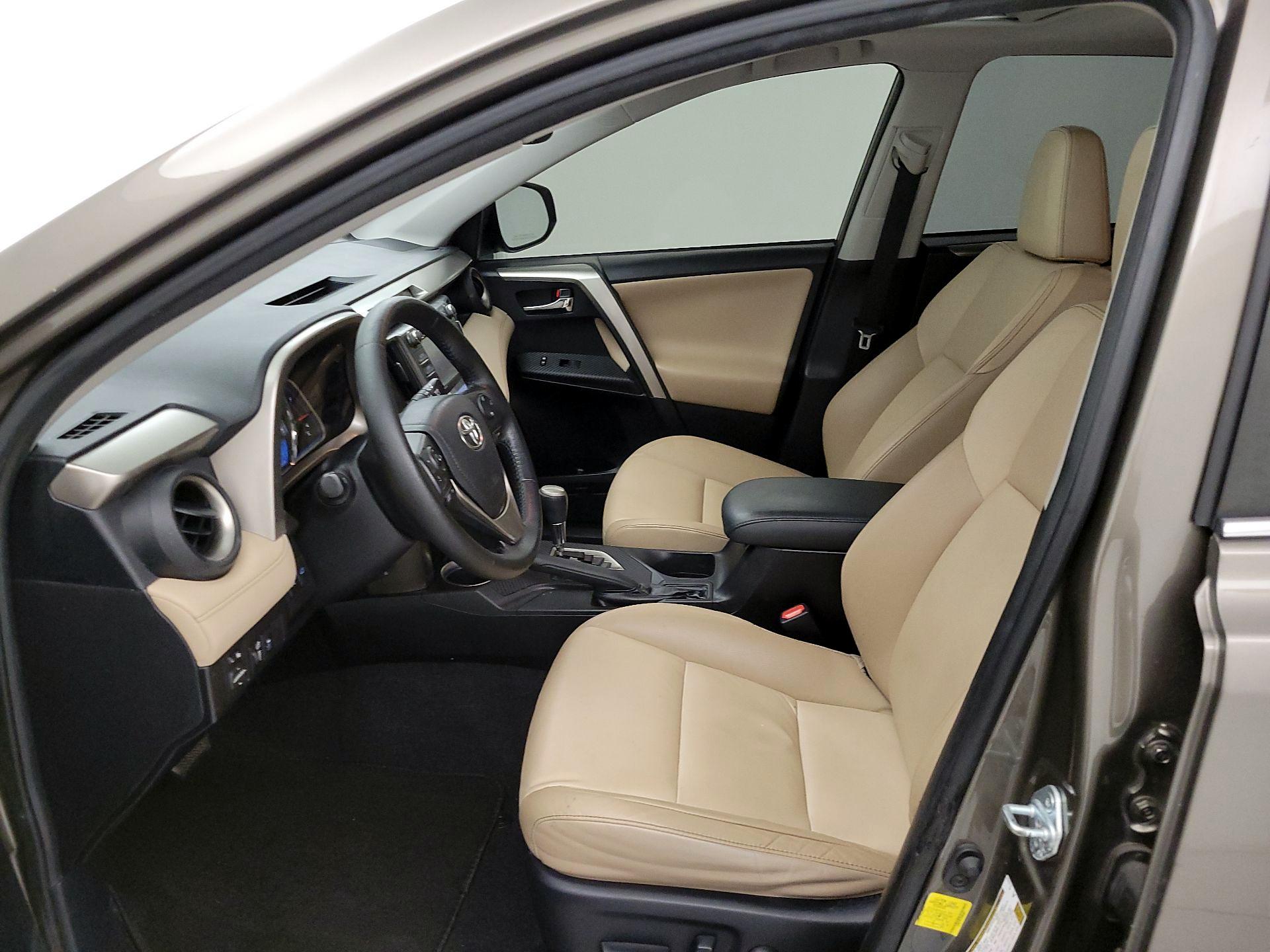 Thumbnail: 2014 Toyota RAV4 - 11