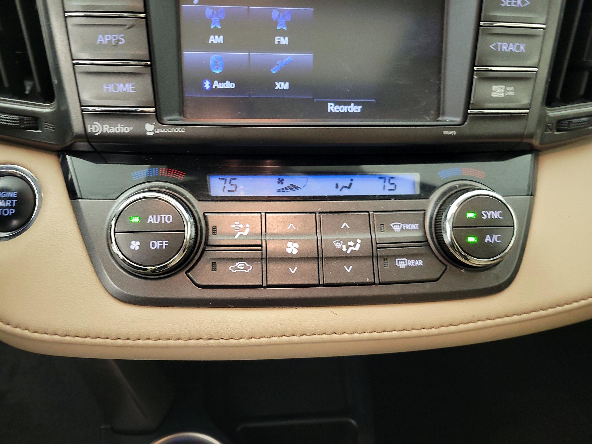 Thumbnail: 2014 Toyota RAV4 - 16