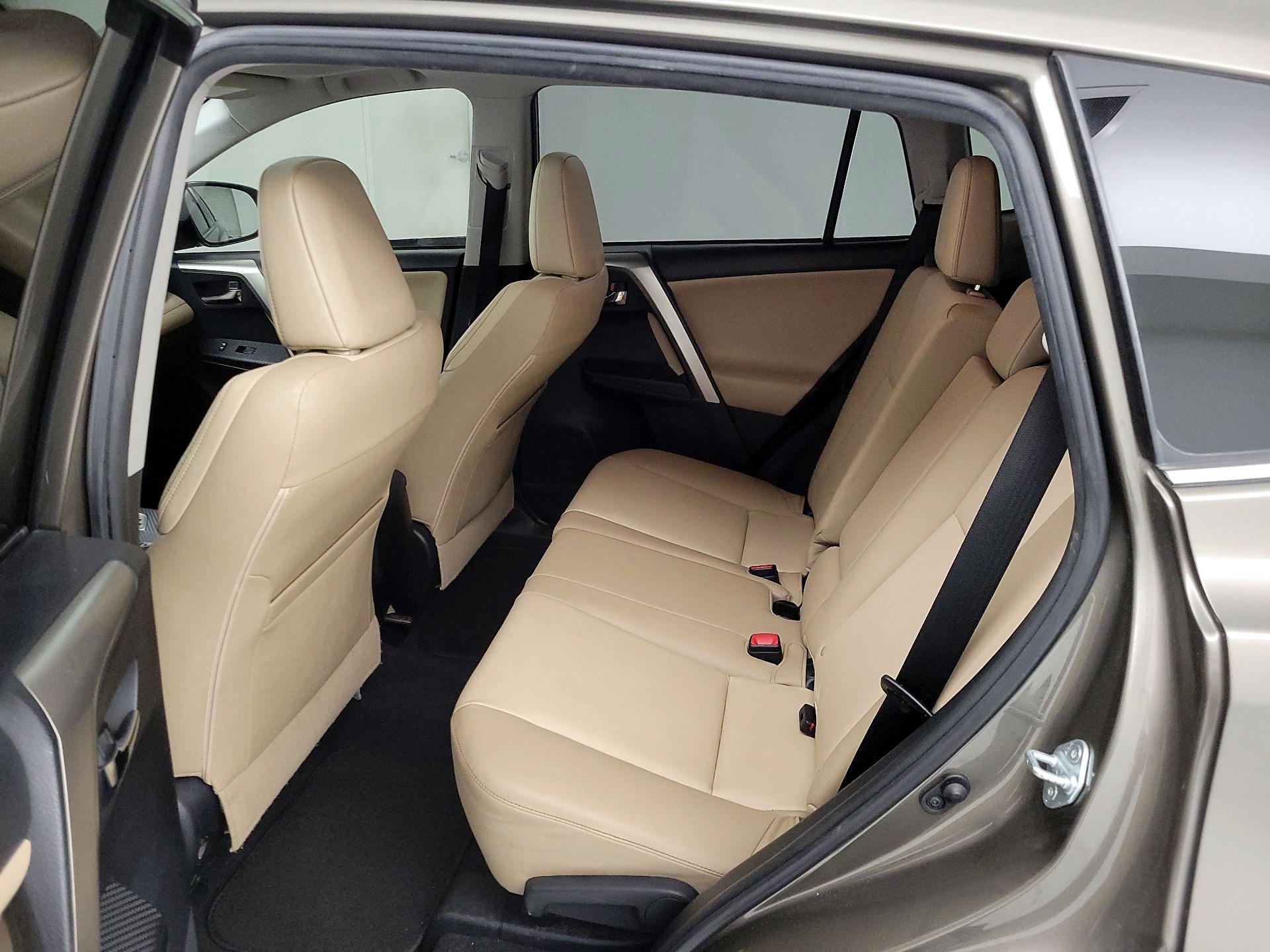 Thumbnail: 2014 Toyota RAV4 - 20