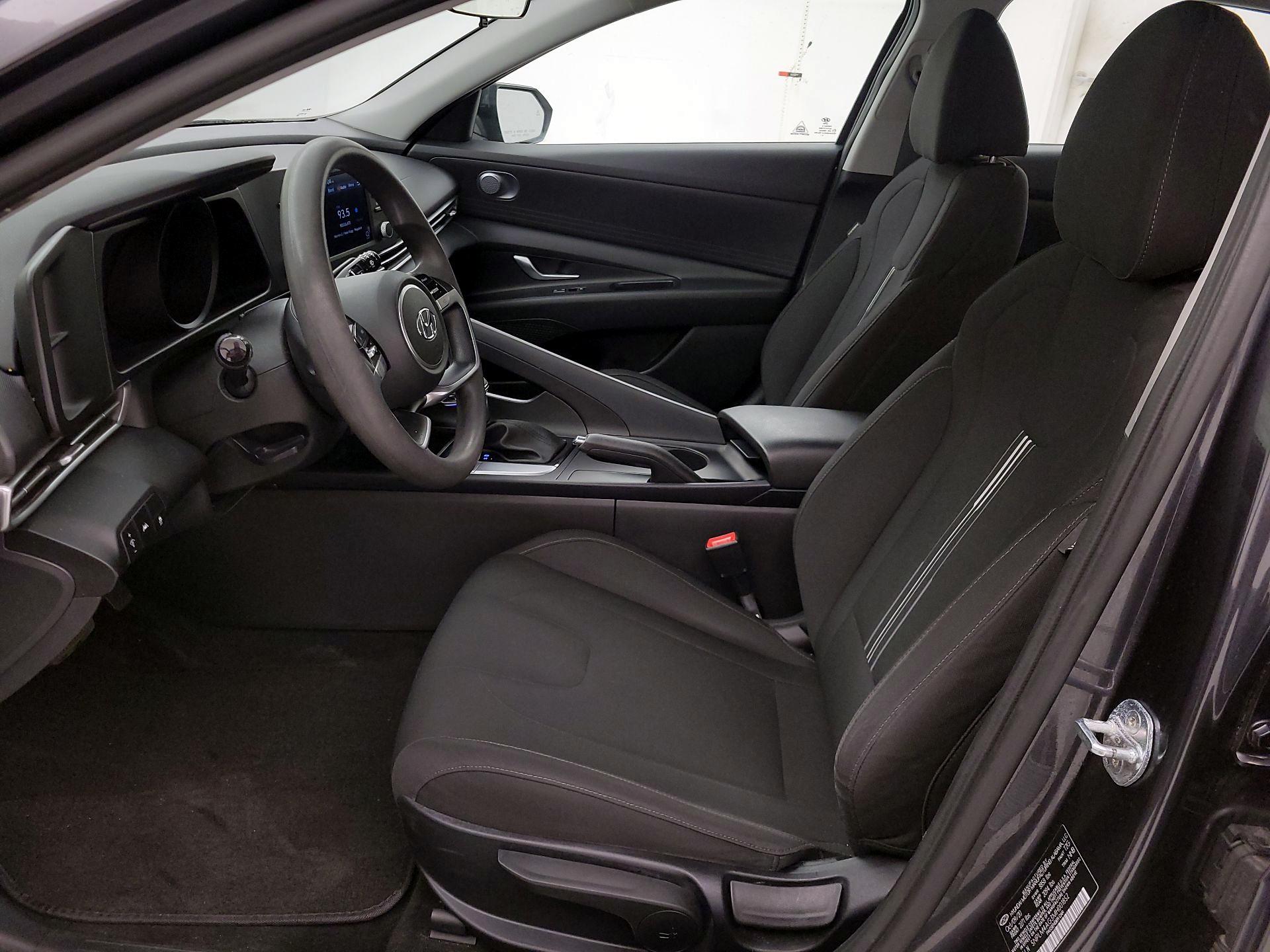 Thumbnail: 2021 Hyundai Elantra - 11