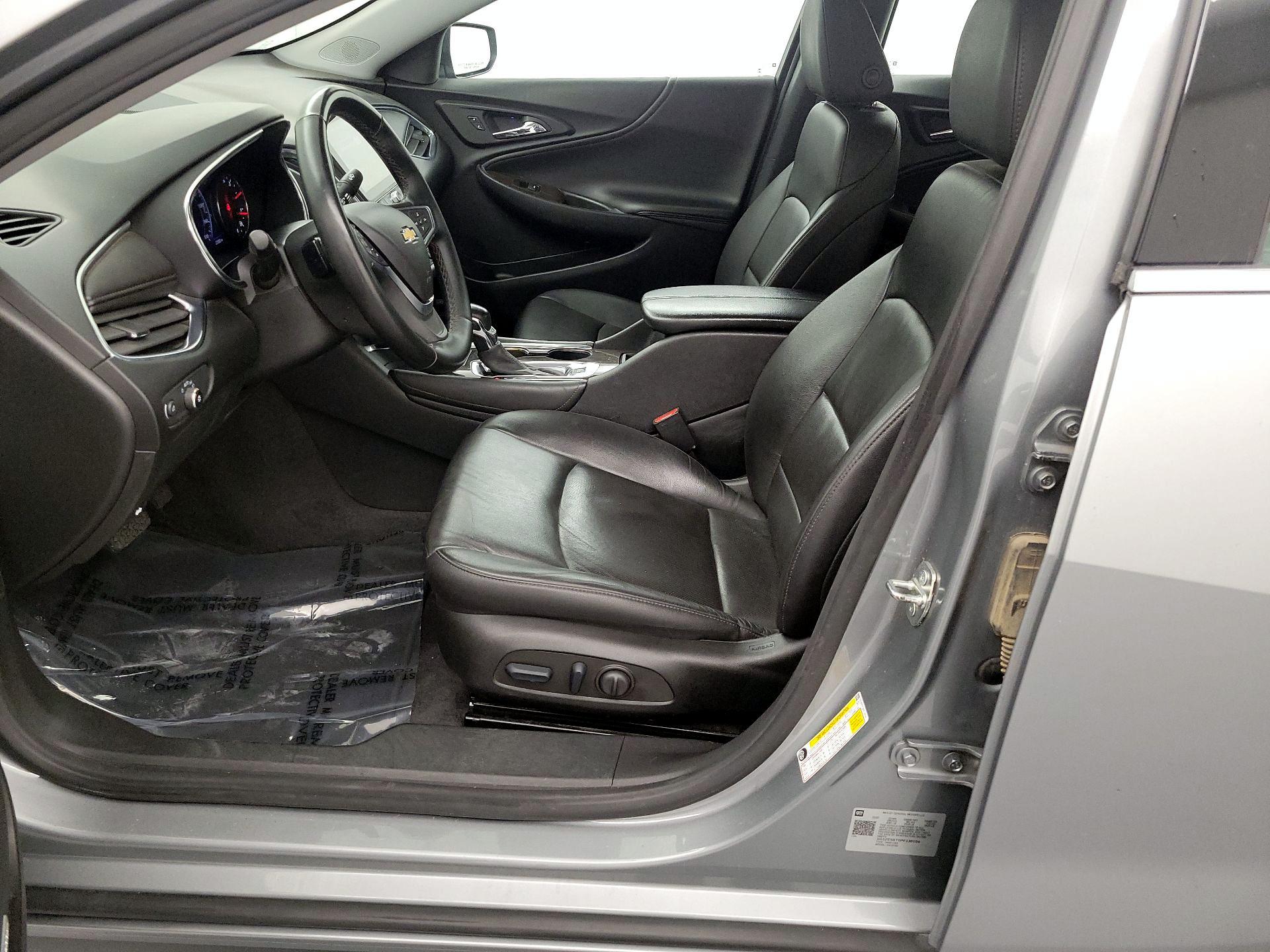 Thumbnail: 2023 Chevrolet Malibu - 11