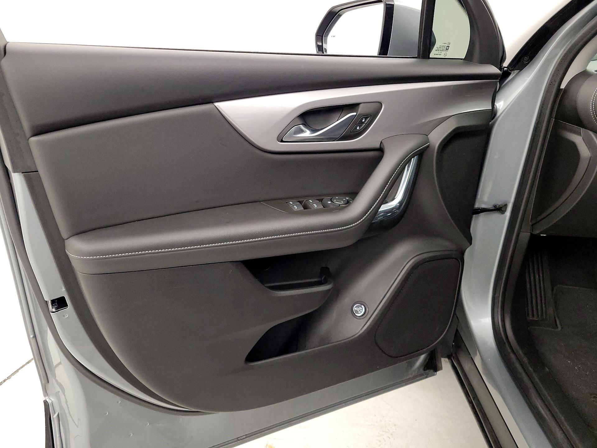 Thumbnail: 2023 Chevrolet Blazer - 12