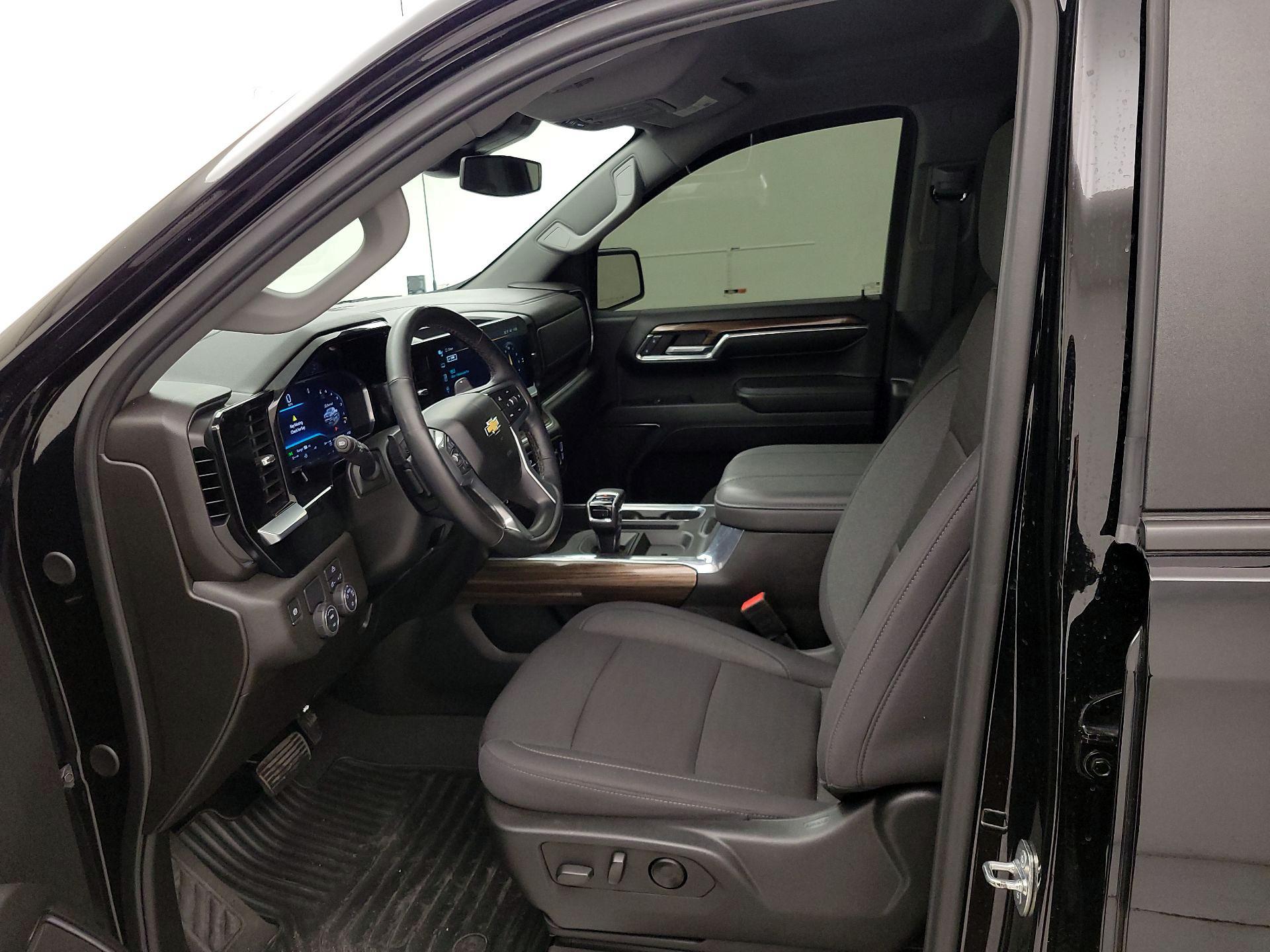 Thumbnail: 2024 Chevrolet Silverado 1500 - 11