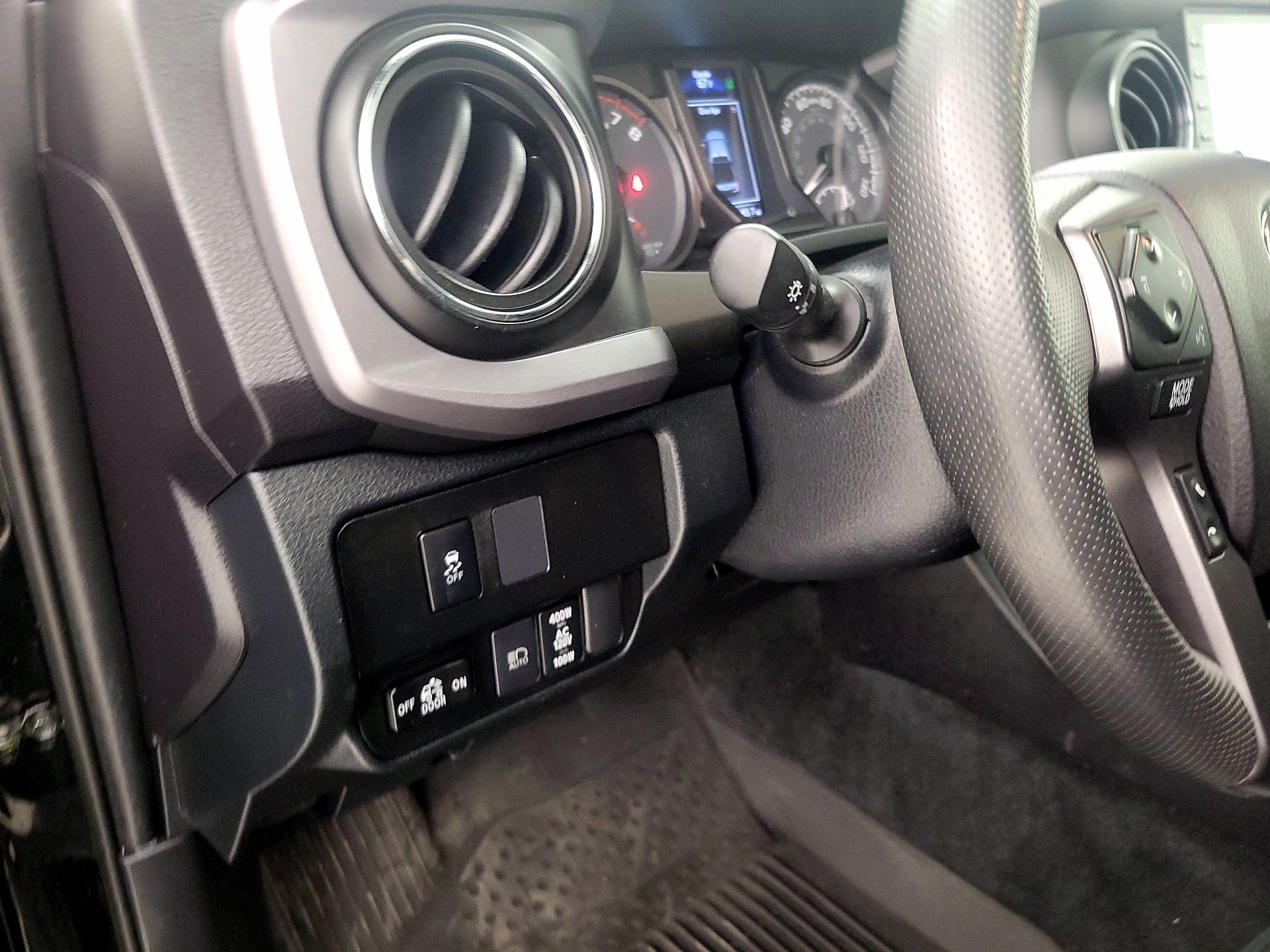 Thumbnail: 2022 Toyota Tacoma - 13