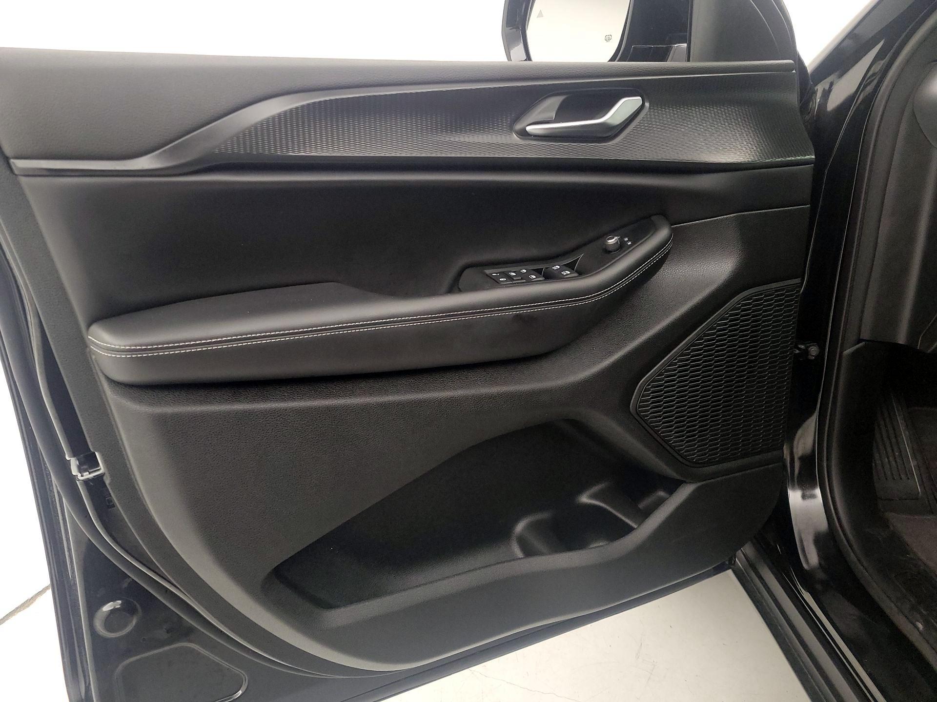 Thumbnail: 2025 Jeep Grand Cherokee - 12