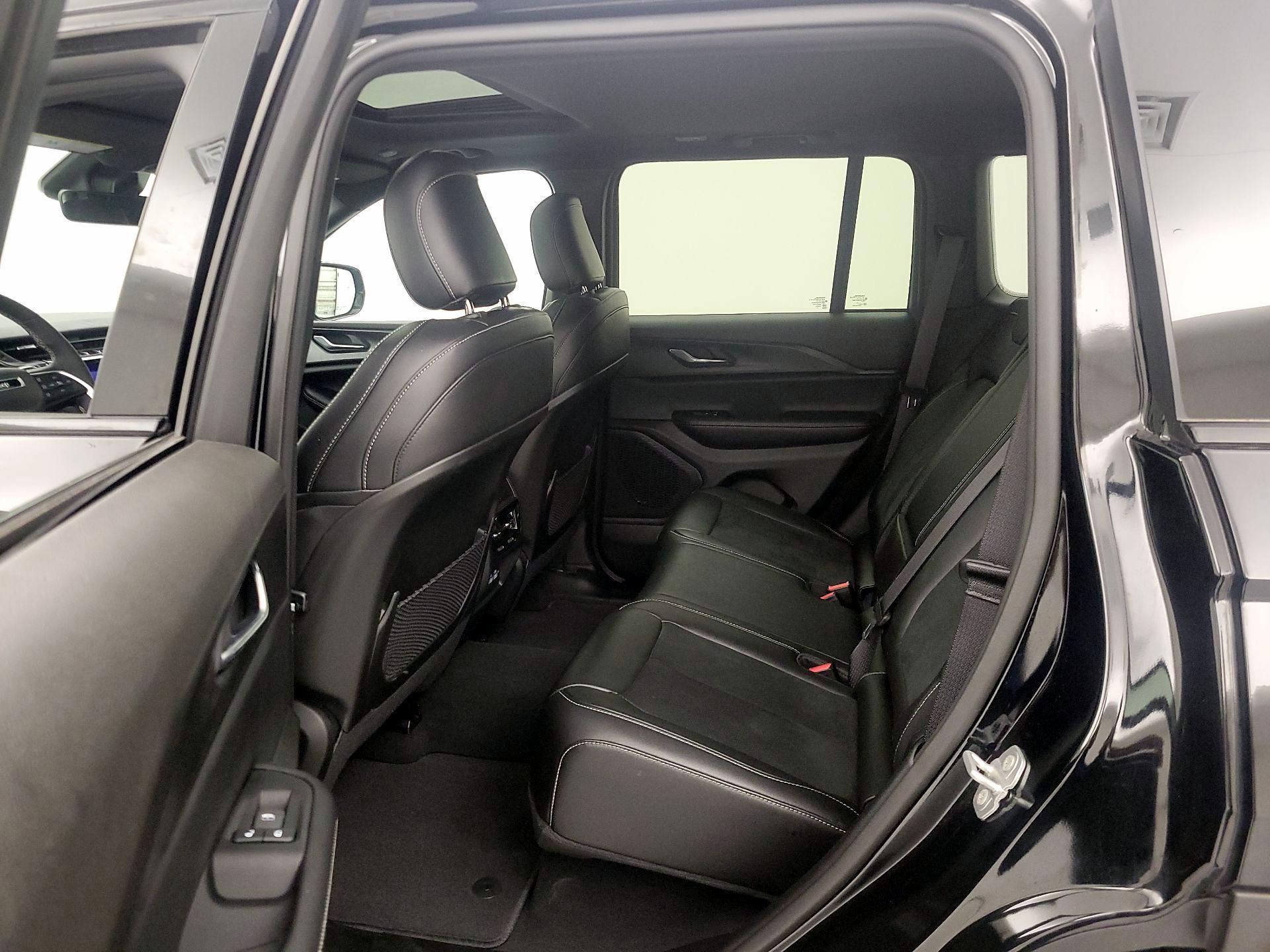 Thumbnail: 2025 Jeep Grand Cherokee - 20