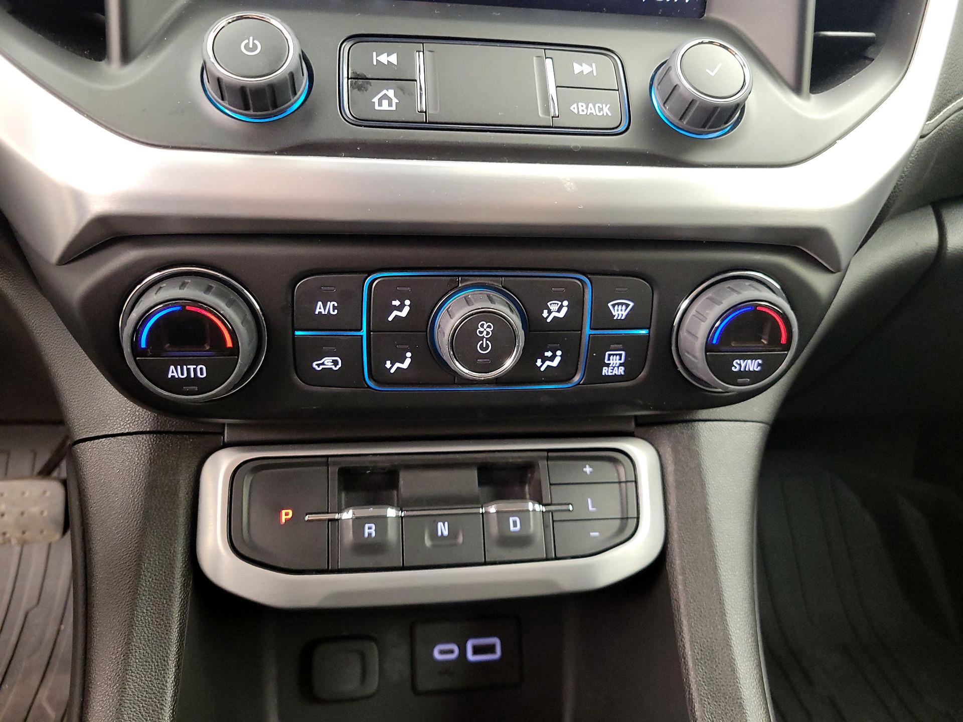 Thumbnail: 2023 GMC Acadia - 16