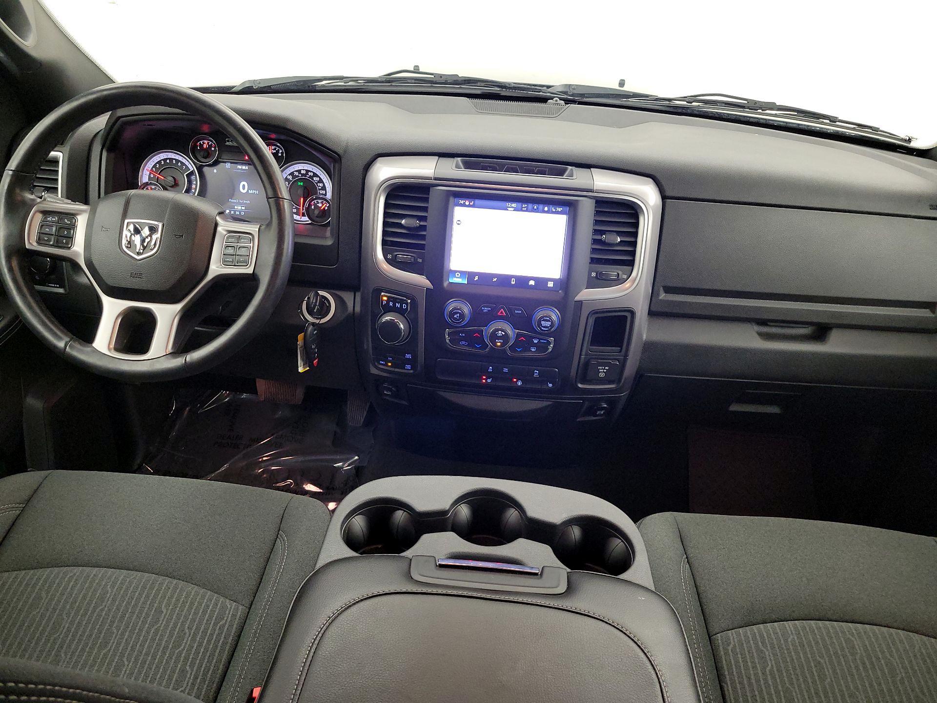 Thumbnail: 2023 RAM 1500 Classic - 9