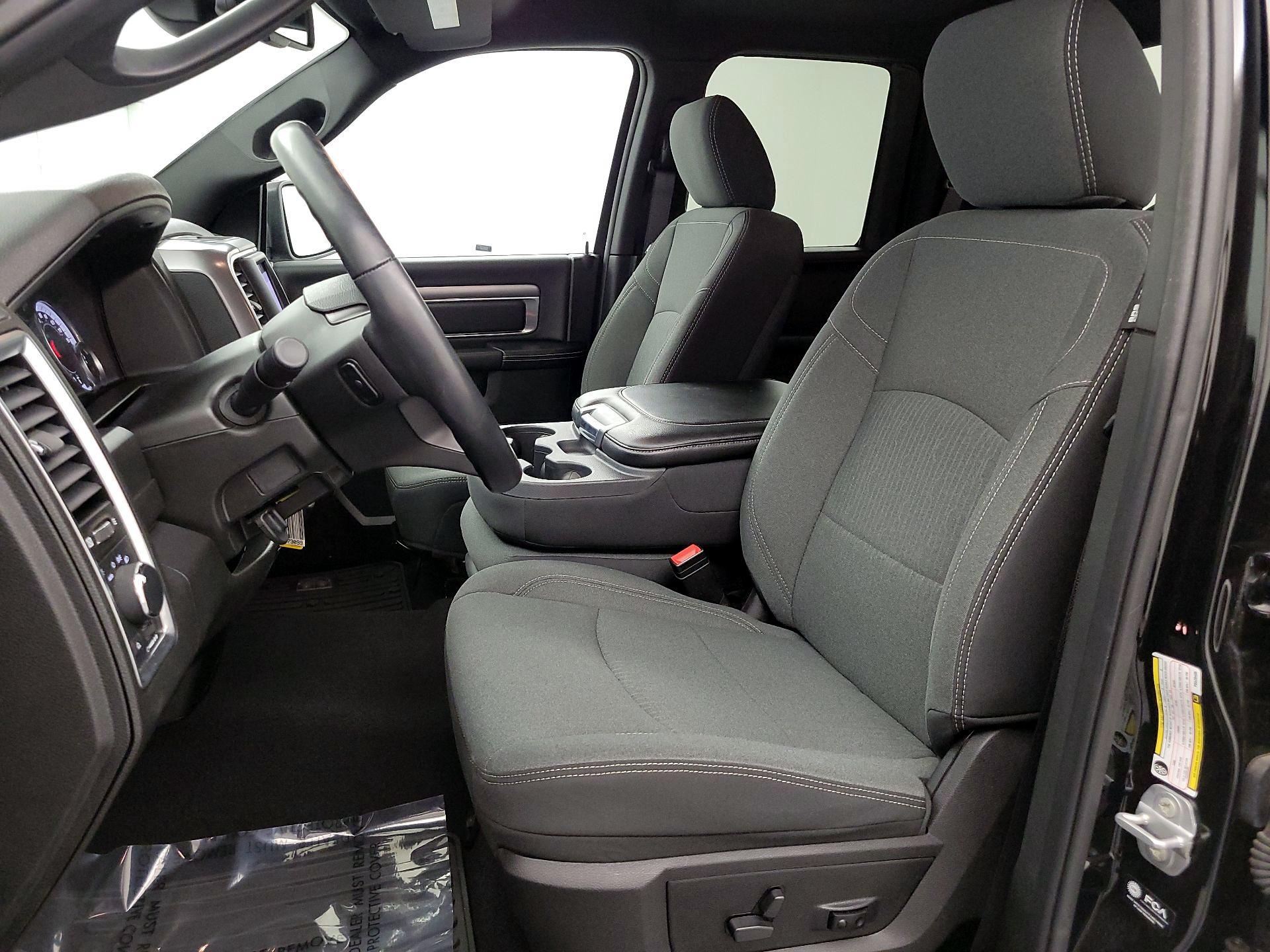 Thumbnail: 2023 RAM 1500 Classic - 11