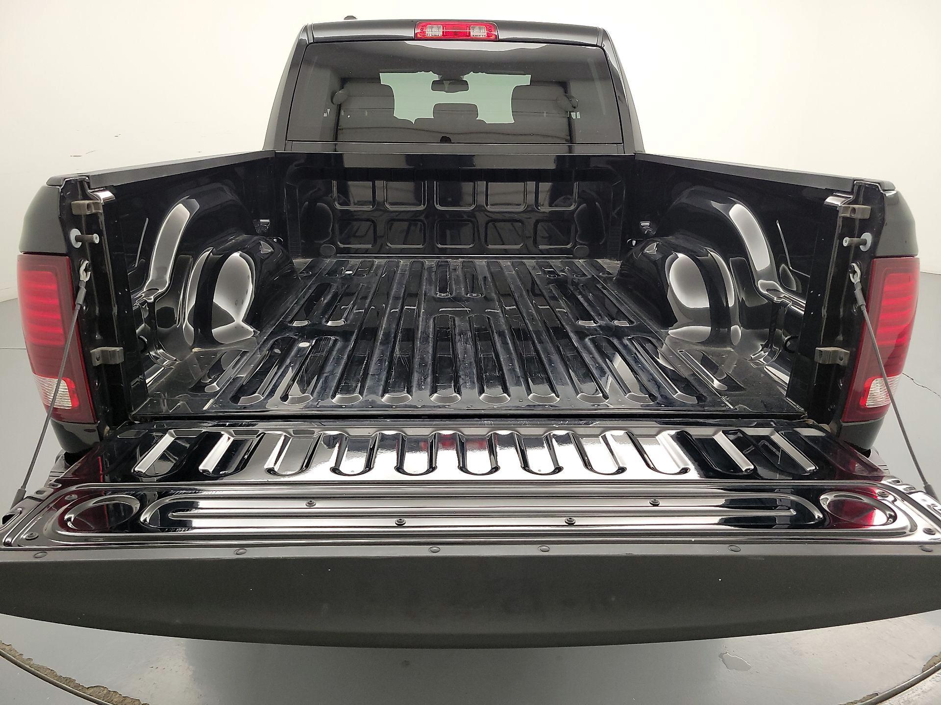 Thumbnail: 2023 RAM 1500 Classic - 20