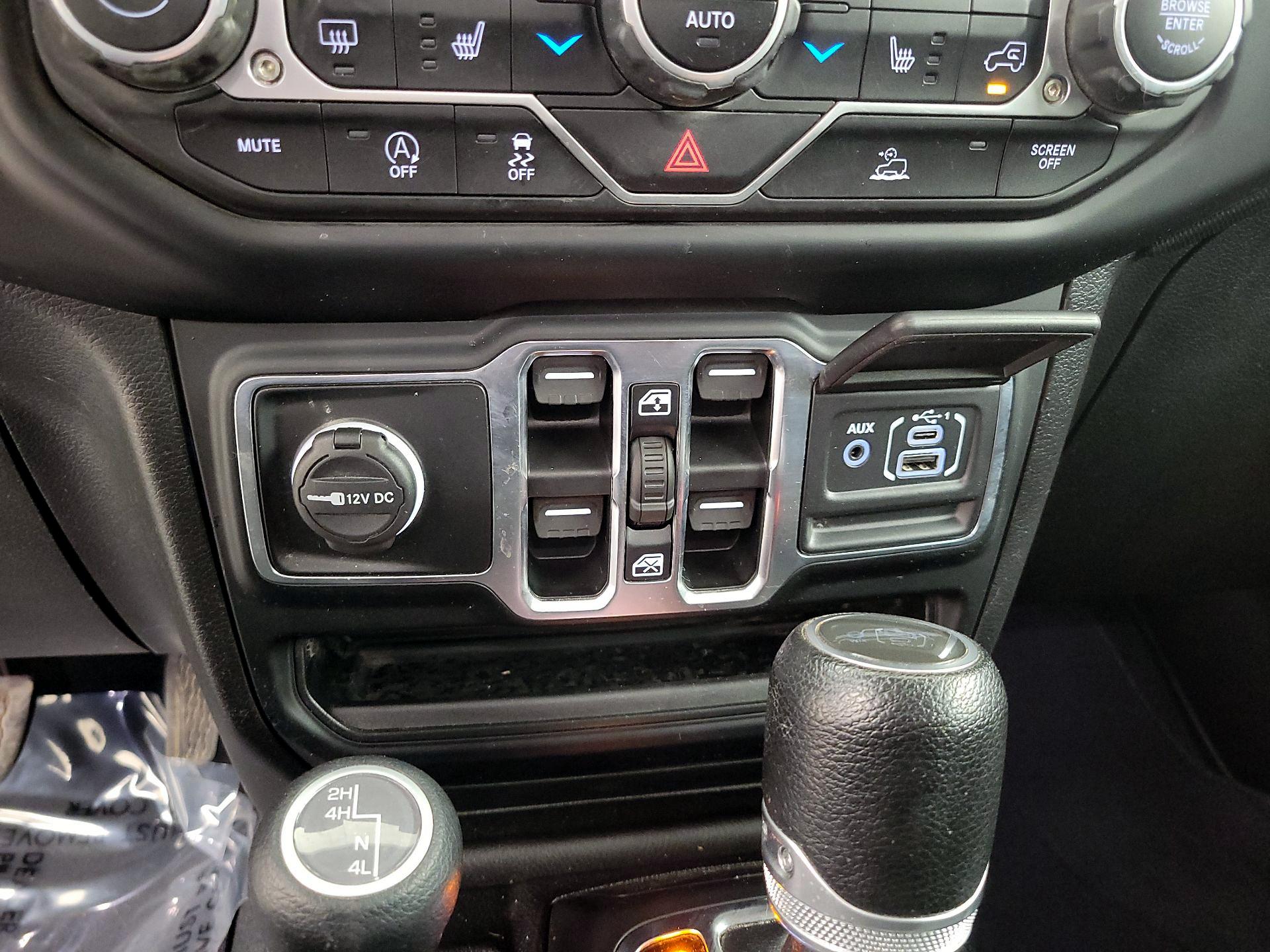 Thumbnail: 2023 Jeep Gladiator - 18