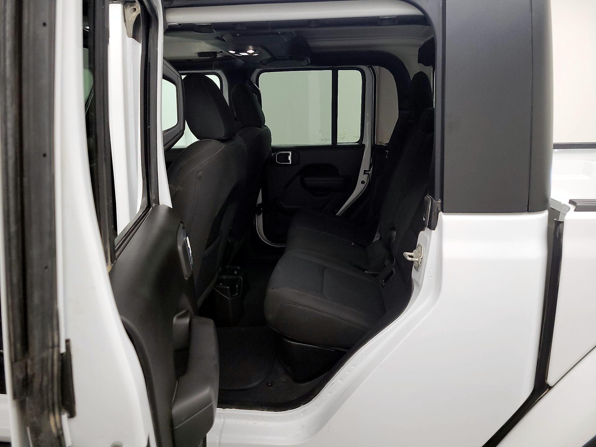 Thumbnail: 2023 Jeep Gladiator - 19