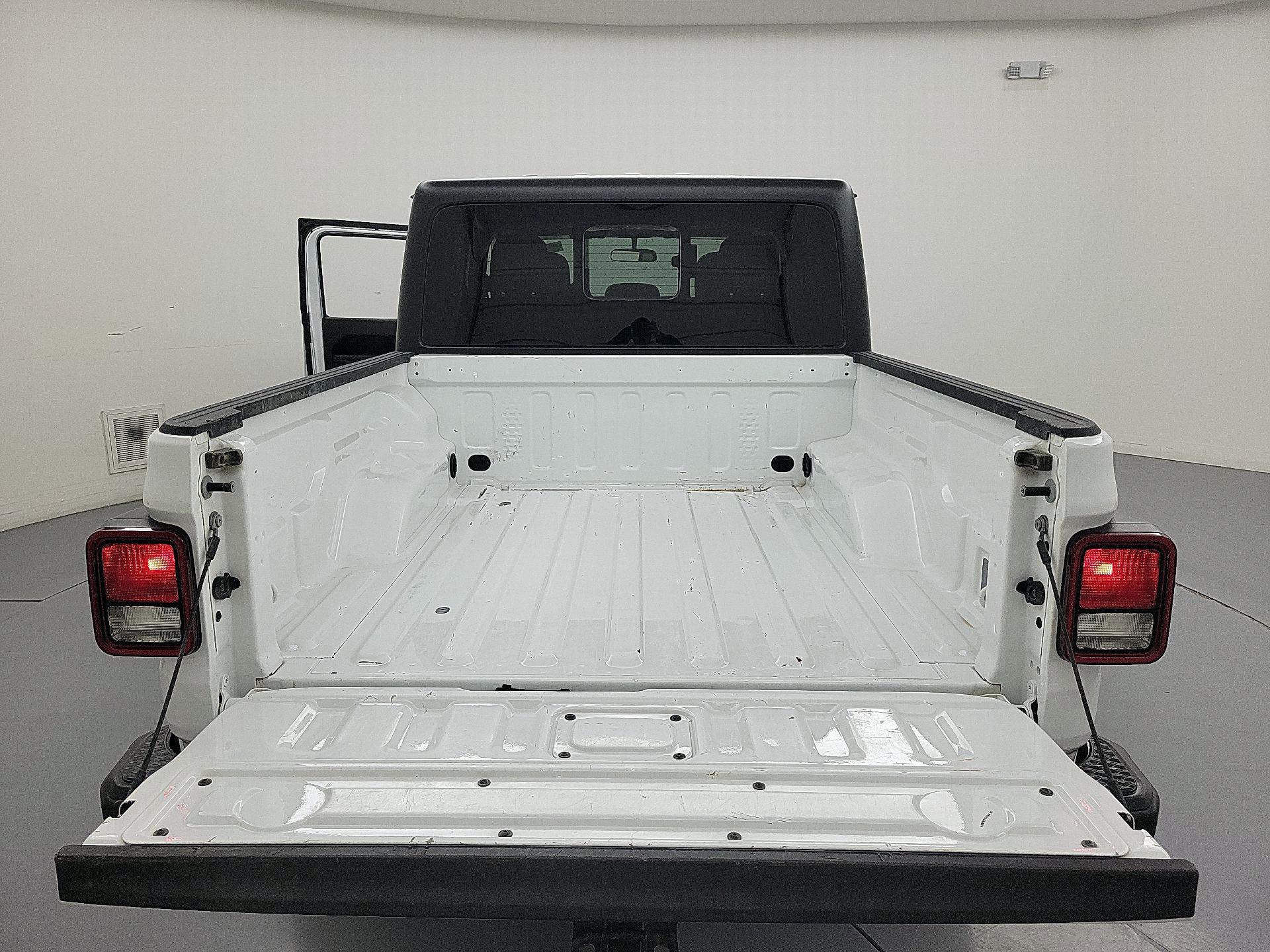 Thumbnail: 2023 Jeep Gladiator - 20