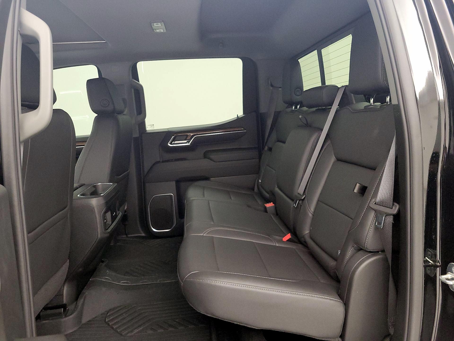 Thumbnail: 2024 Chevrolet Silverado 1500 - 20