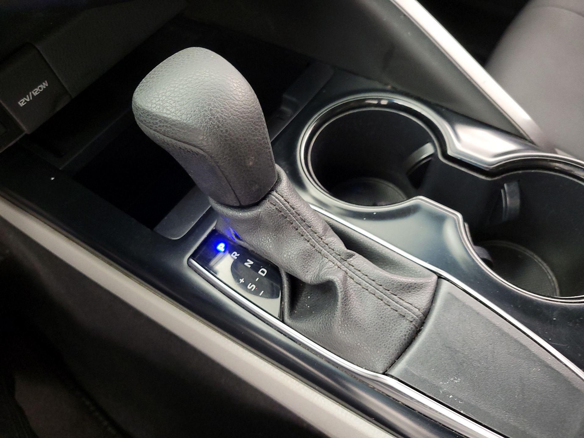 Thumbnail: 2020 Toyota Camry - 17